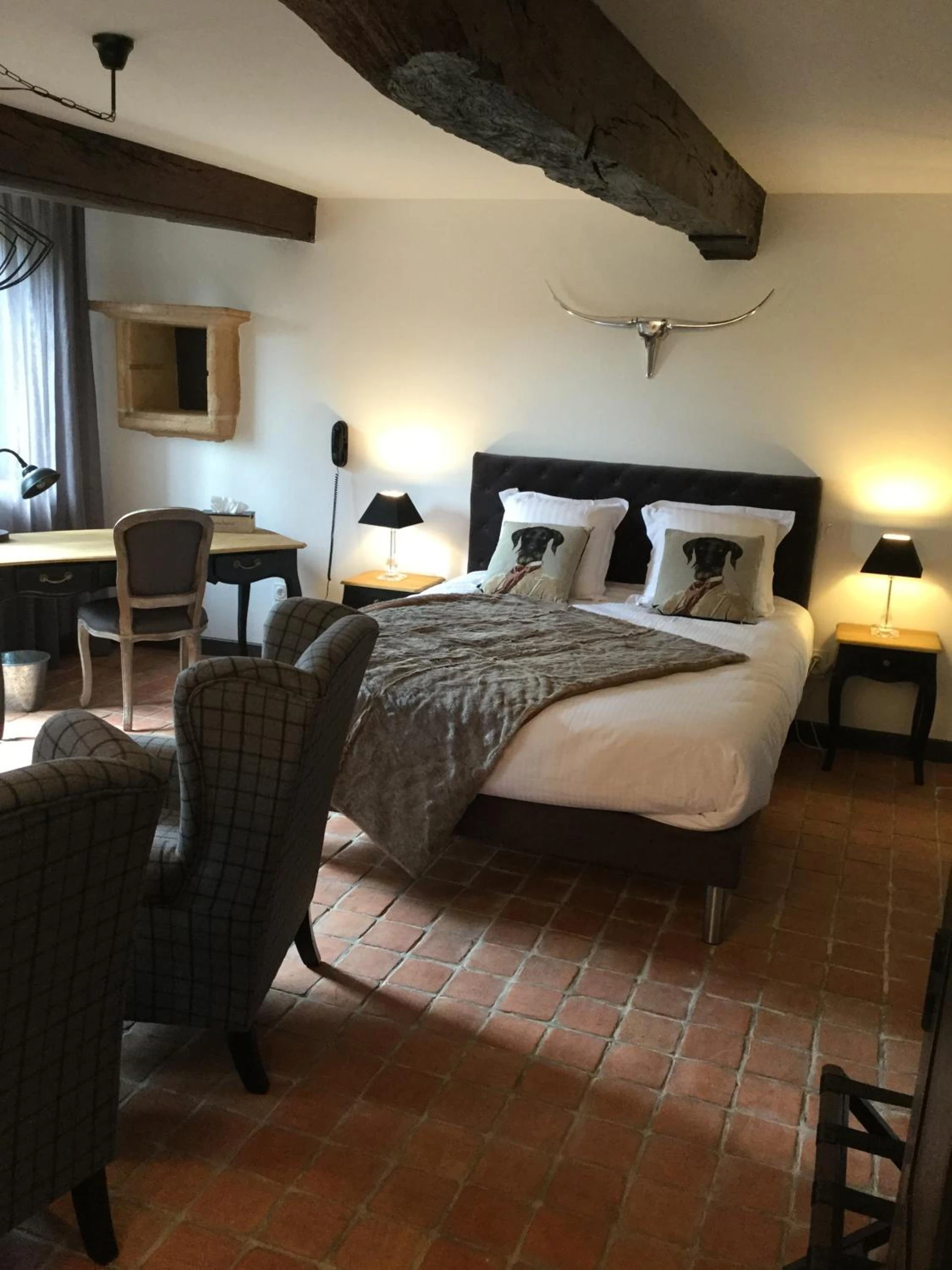 Organiser un séminaire d'entreprise : Contact Hôtels Le Savigny & Spa à blace