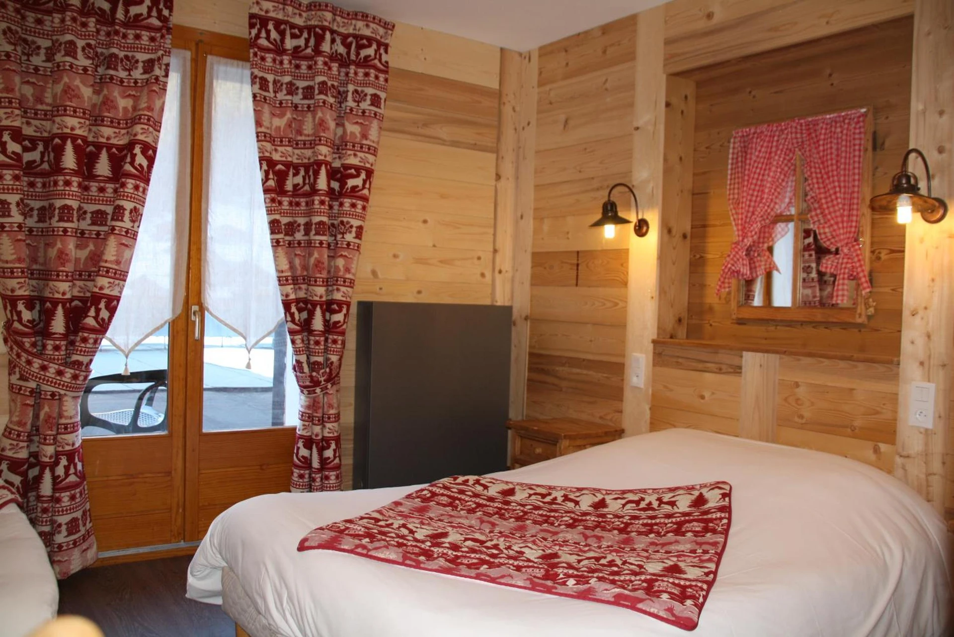 Magnifique chambre pour un séminaire d'entreprise à Le Schuss - Châtel