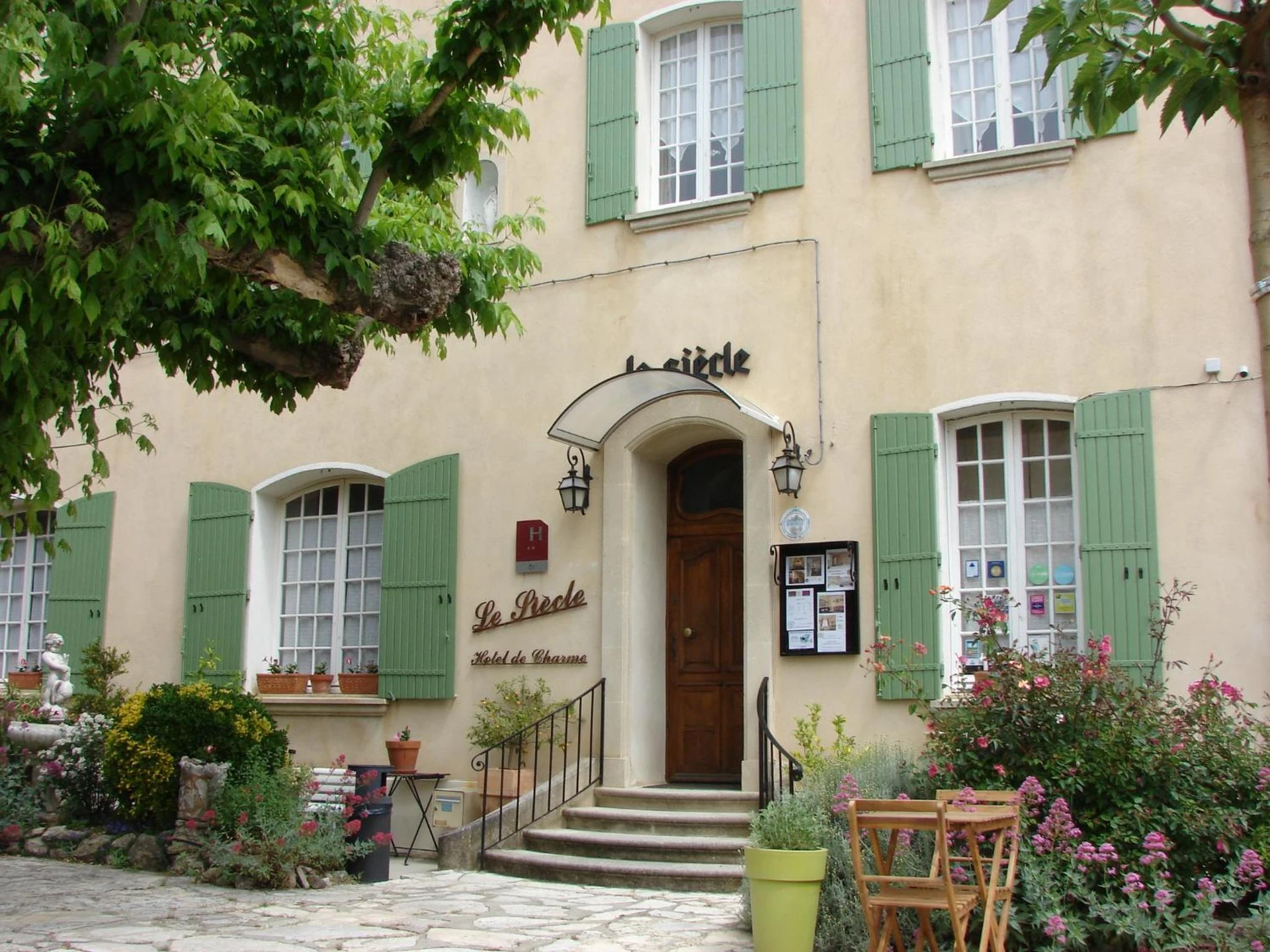 Organiser un séminaire d'entreprise : Hôtel Le Siècle à mazan