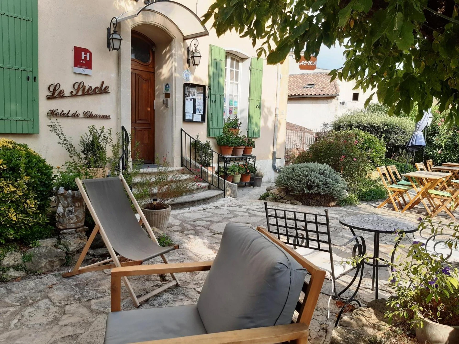 Organiser un séminaire d'entreprise : Hôtel Le Siècle à mazan