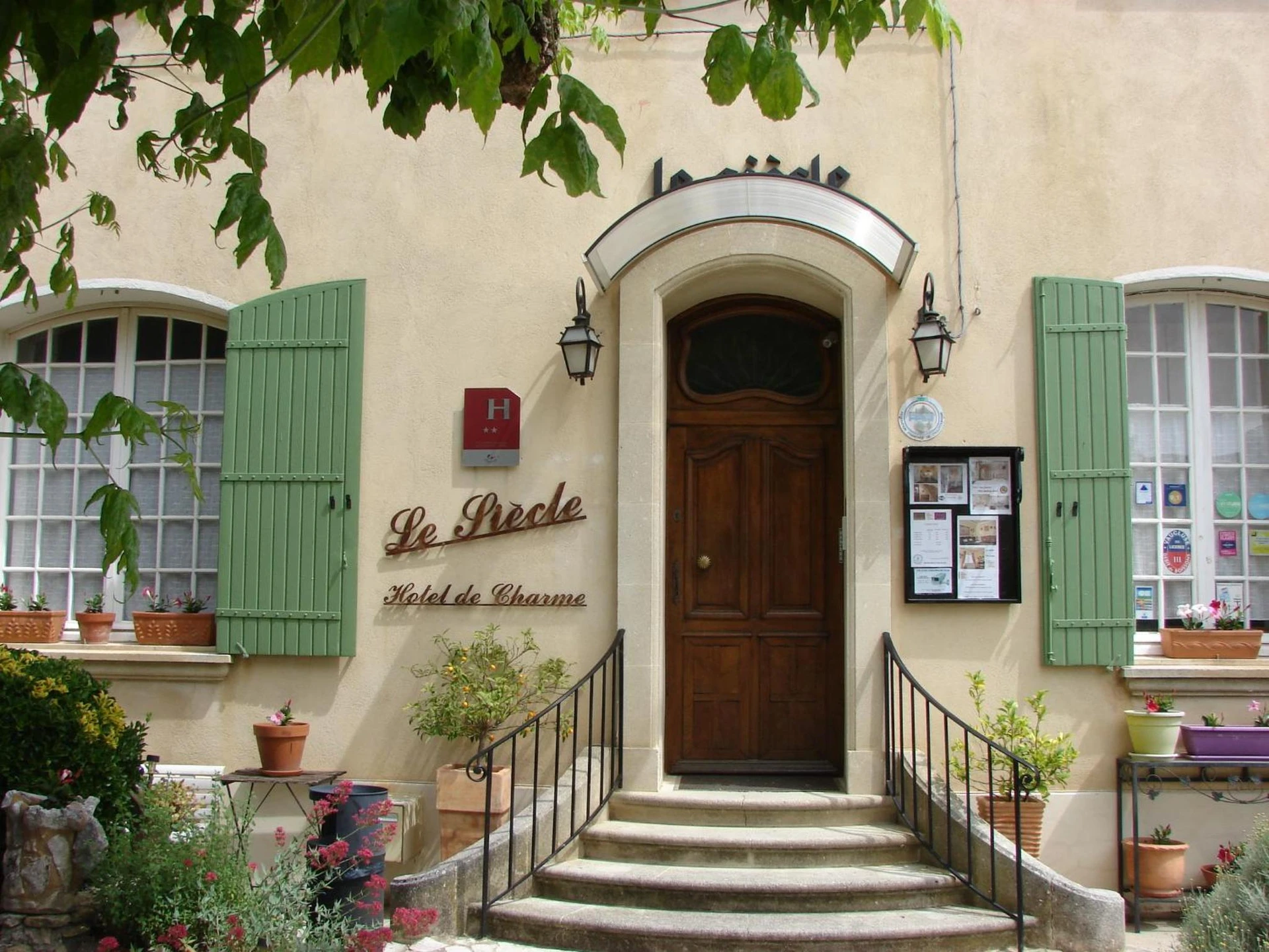 Organiser un séminaire d'entreprise : Hôtel Le Siècle à mazan