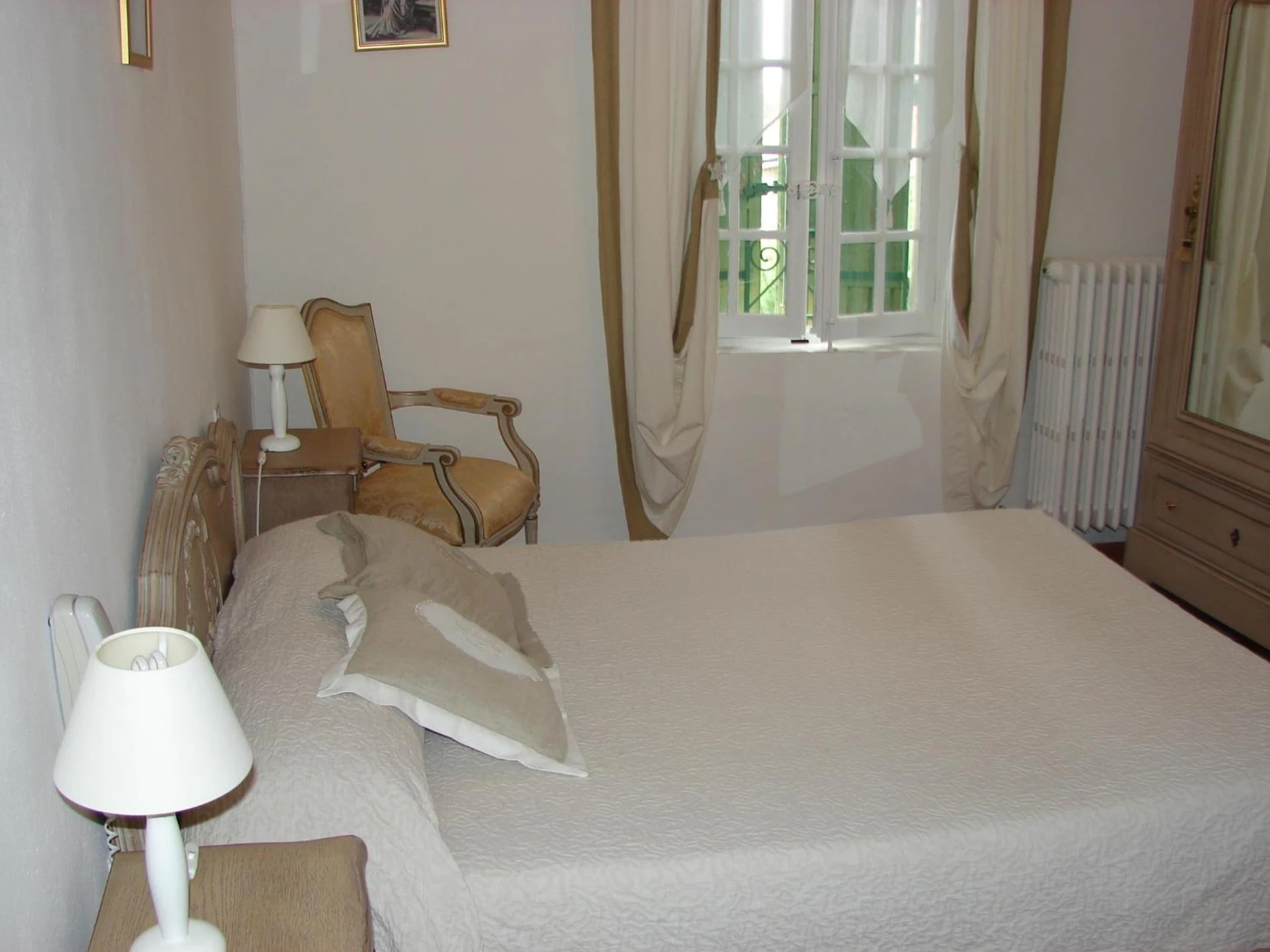 Magnifique chambre pour un séminaire d'entreprise à Hôtel Le Siècle - Mazan