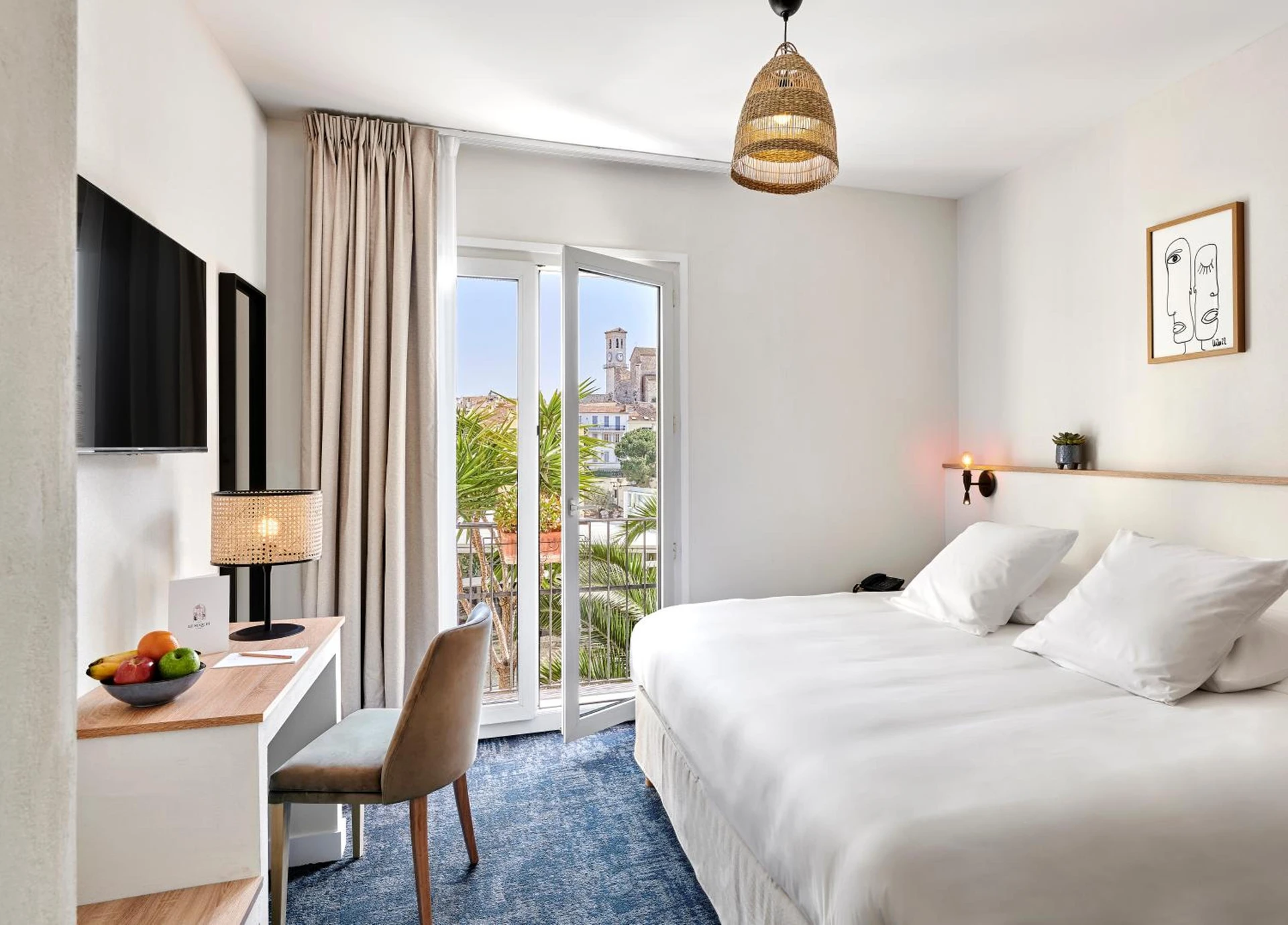 Chambre disponible pour un séminaire d'entreprise à Hotel Le Suquet Cannes - Cannes