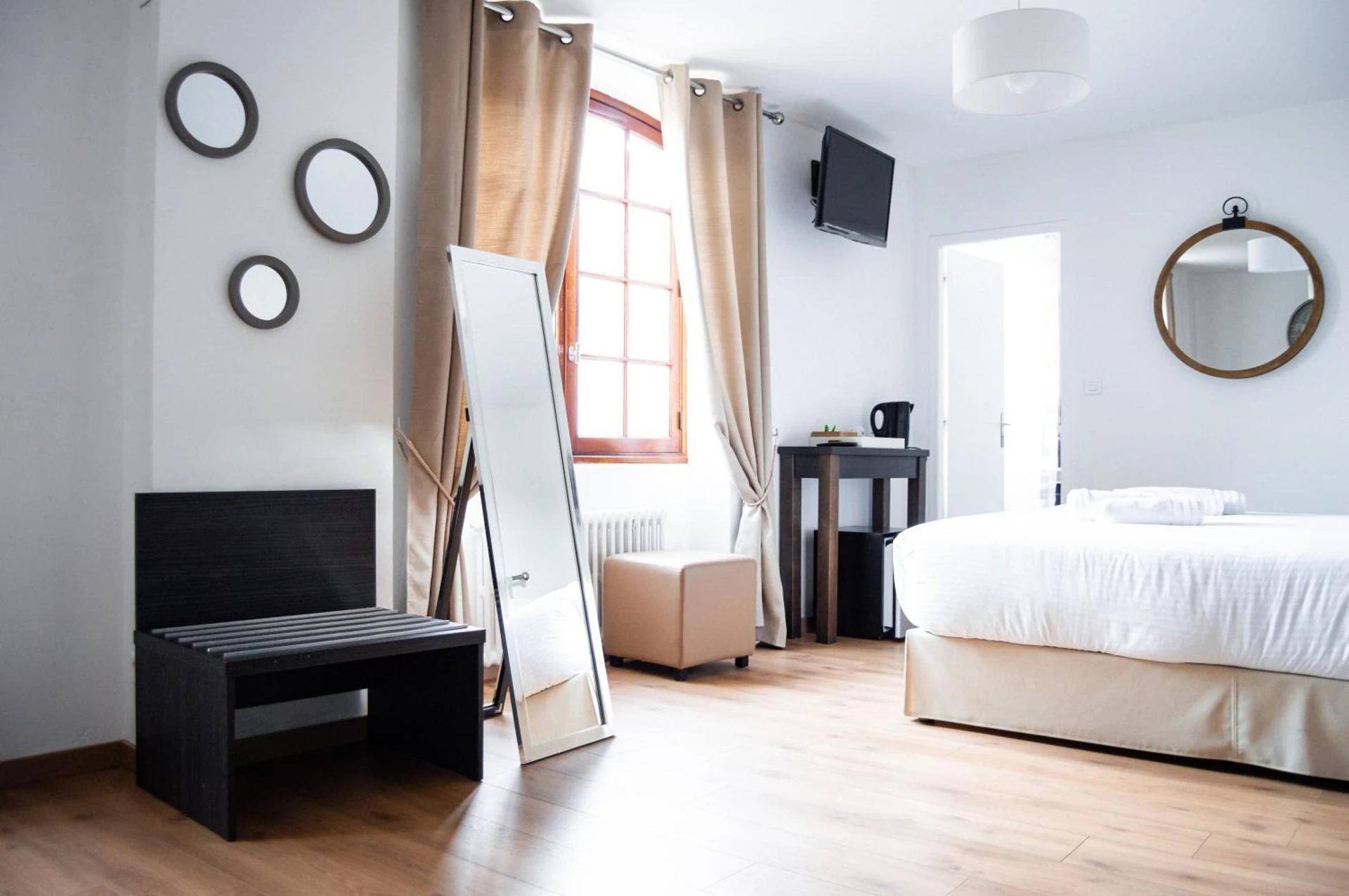 Chambre disponible pour un séminaire d'entreprise à Hôtel Le Tivoli - Sisteron