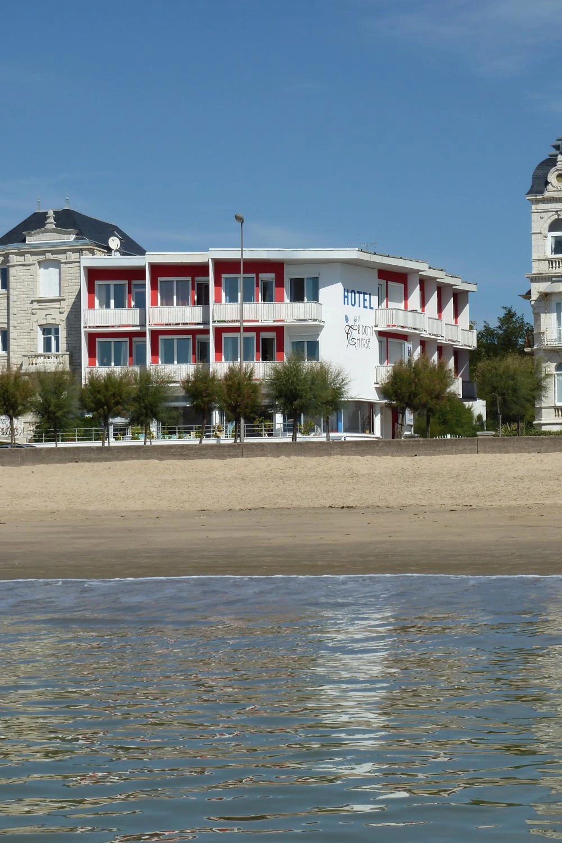 Ambiance de travail pour séminaire d'entreprise à Hotel Le Trident Thyrsé - Royan
