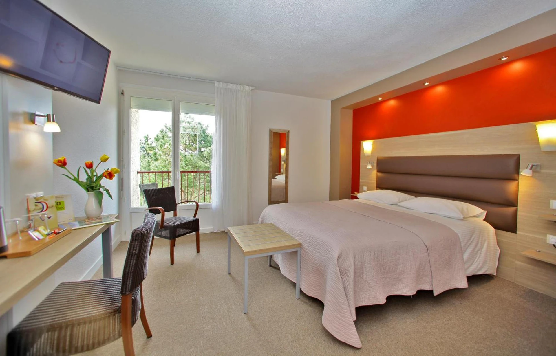 Chambre disponible pour un séminaire d'entreprise à Hotel Restaurant Logis Le Tropicana - Douville