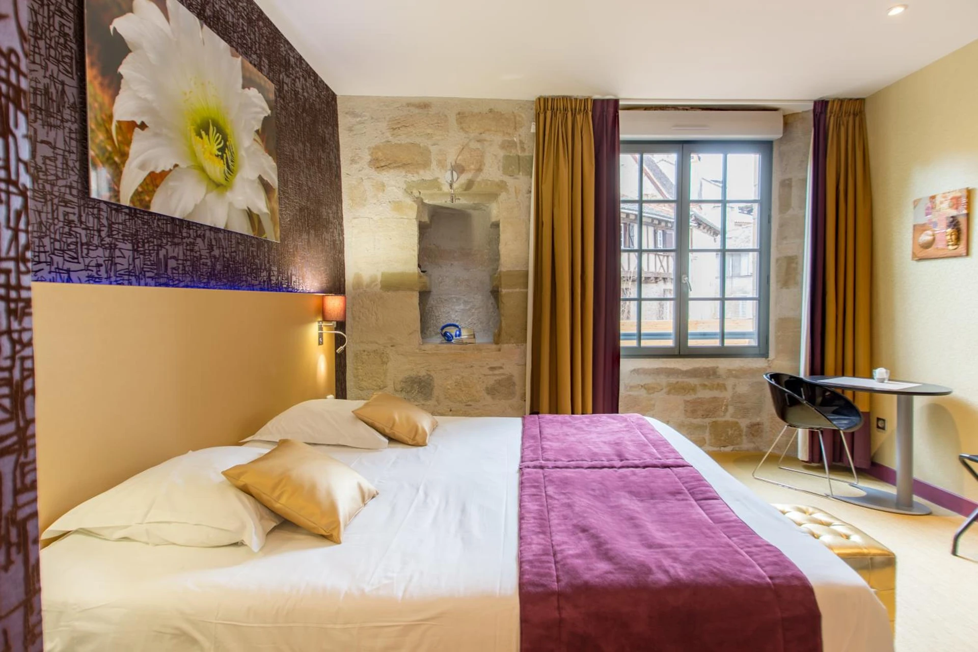 Chambre disponible pour un séminaire d'entreprise à Charme et Caractère Le Turenne - Beaulieu-sur-Dordogne