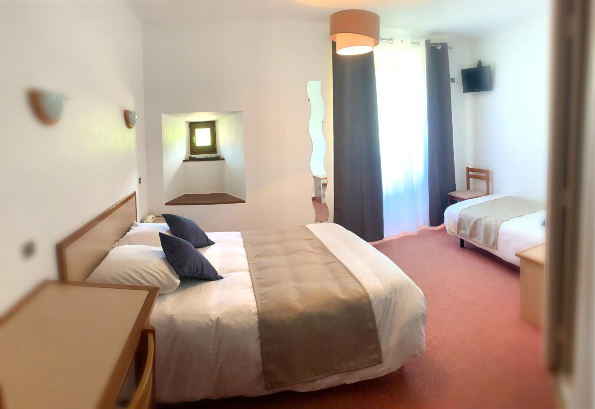 Chambre disponible pour un séminaire d'entreprise à Le Vallon - Ispagnac