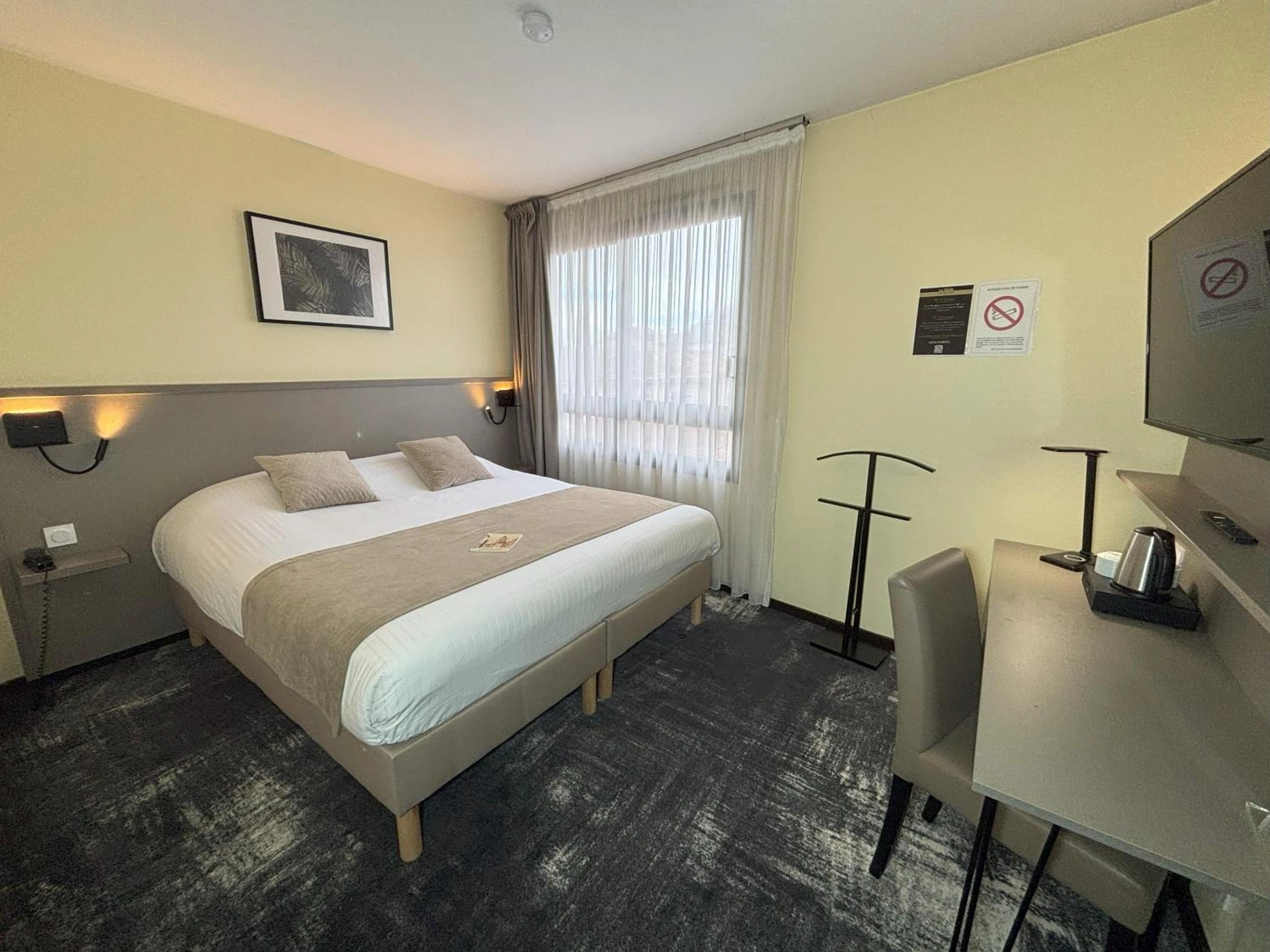 Chambre disponible pour un séminaire d'entreprise à Hôtel Le Valois, Cognac Centre - Cognac