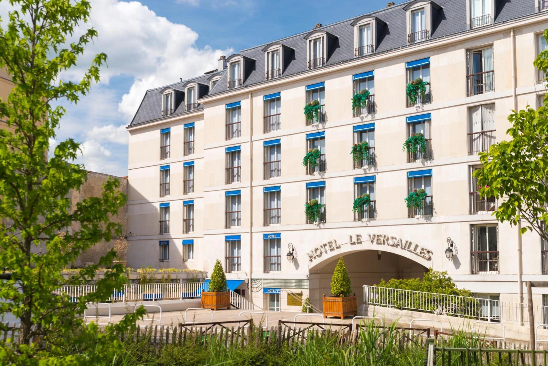 Salle de séminaire à Hôtel Le Versailles - Organiser un événement professionnel à Versailles
