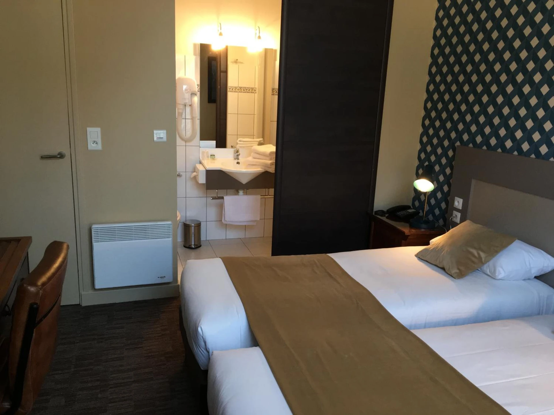 Organiser un séminaire d'entreprise : Logis Hôtel Le Vert Galant à la-fleche