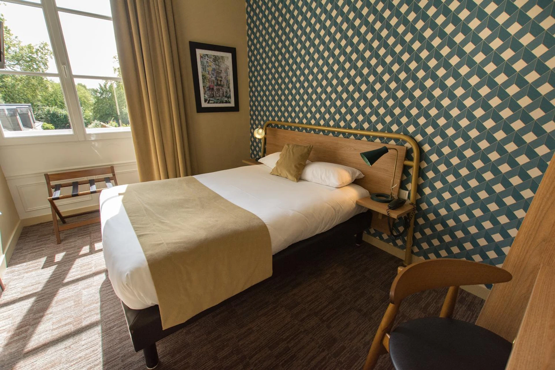 Chambre disponible pour un séminaire d'entreprise à Logis Hôtel Le Vert Galant - La Flèche