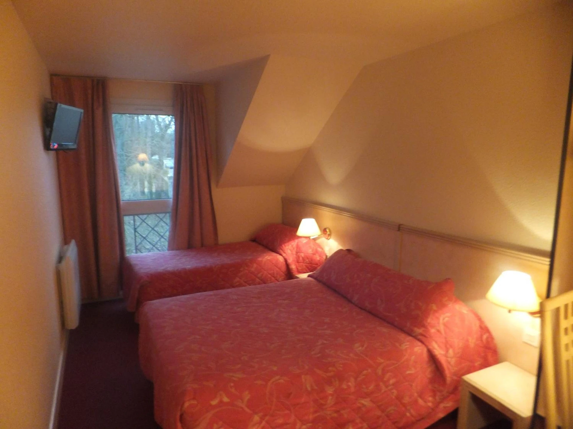 Magnifique chambre pour un séminaire d'entreprise à Hotel Le Village - Gif-sur-Yvette