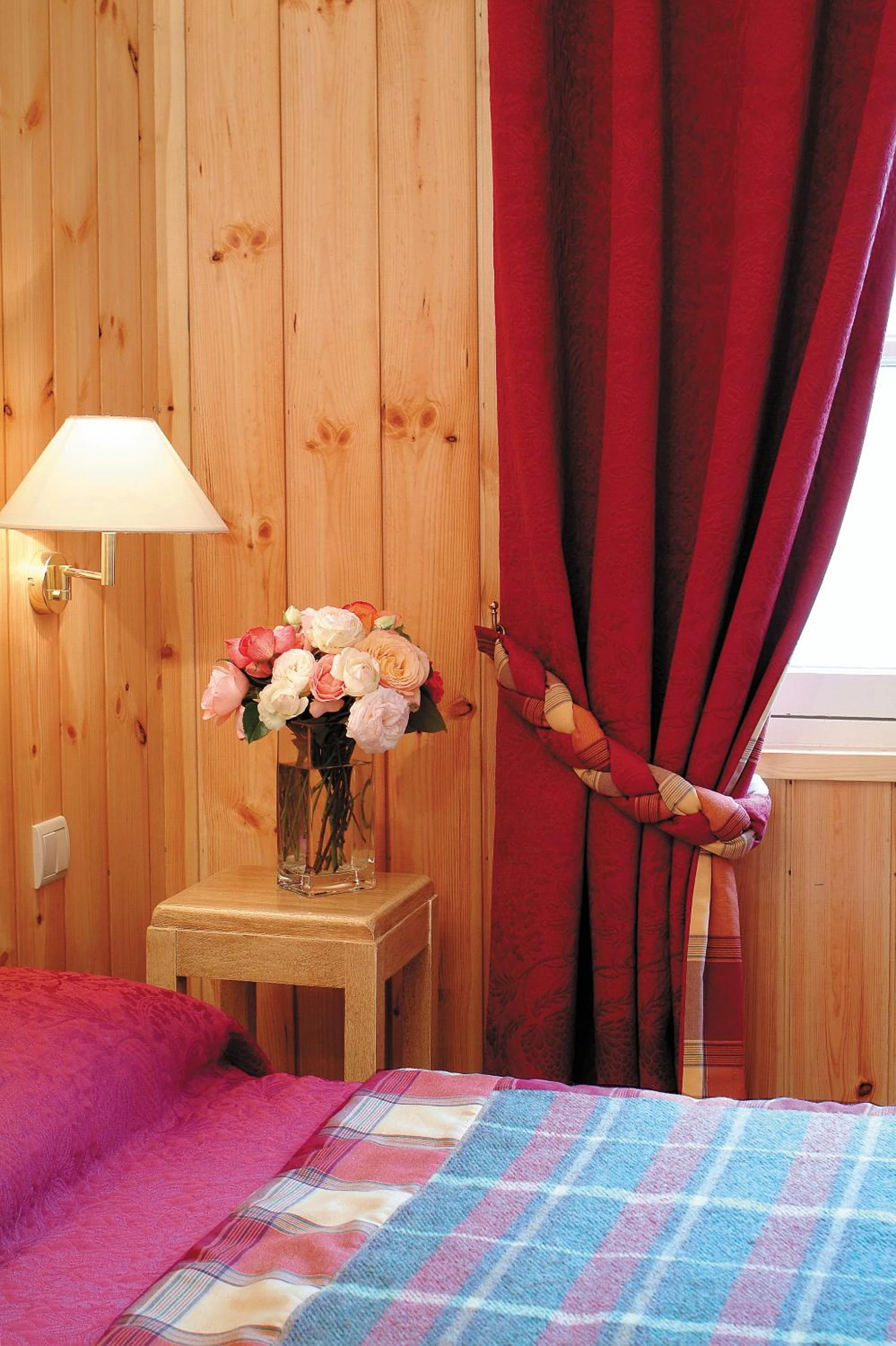 Chambre disponible pour un séminaire d'entreprise à Hotel Le Viscos - Saint-Savin