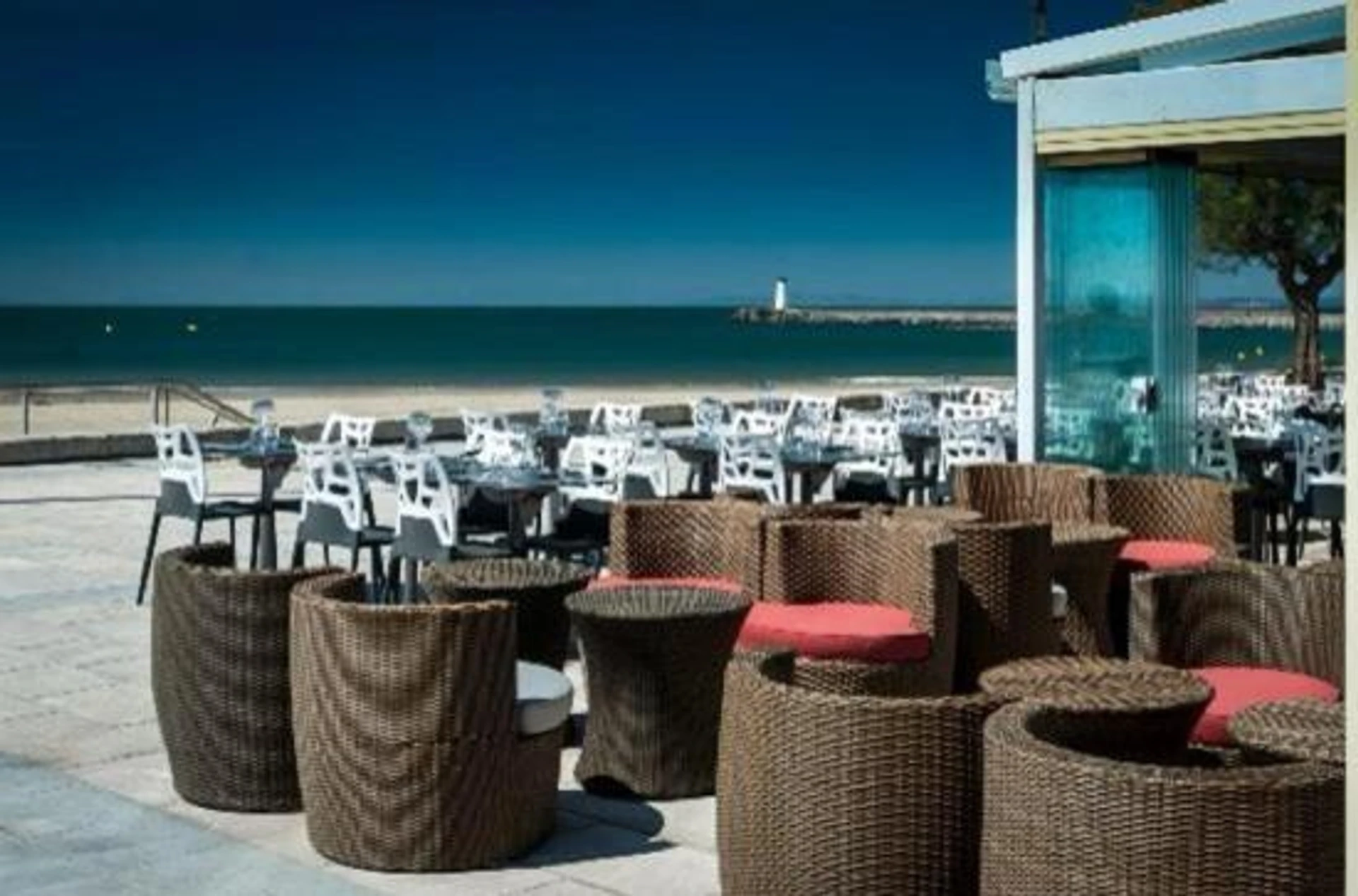 Salle de séminaire à Hôtel Restaurant le Voilis - Organiser un événement professionnel à Le Grau-dʼAgde