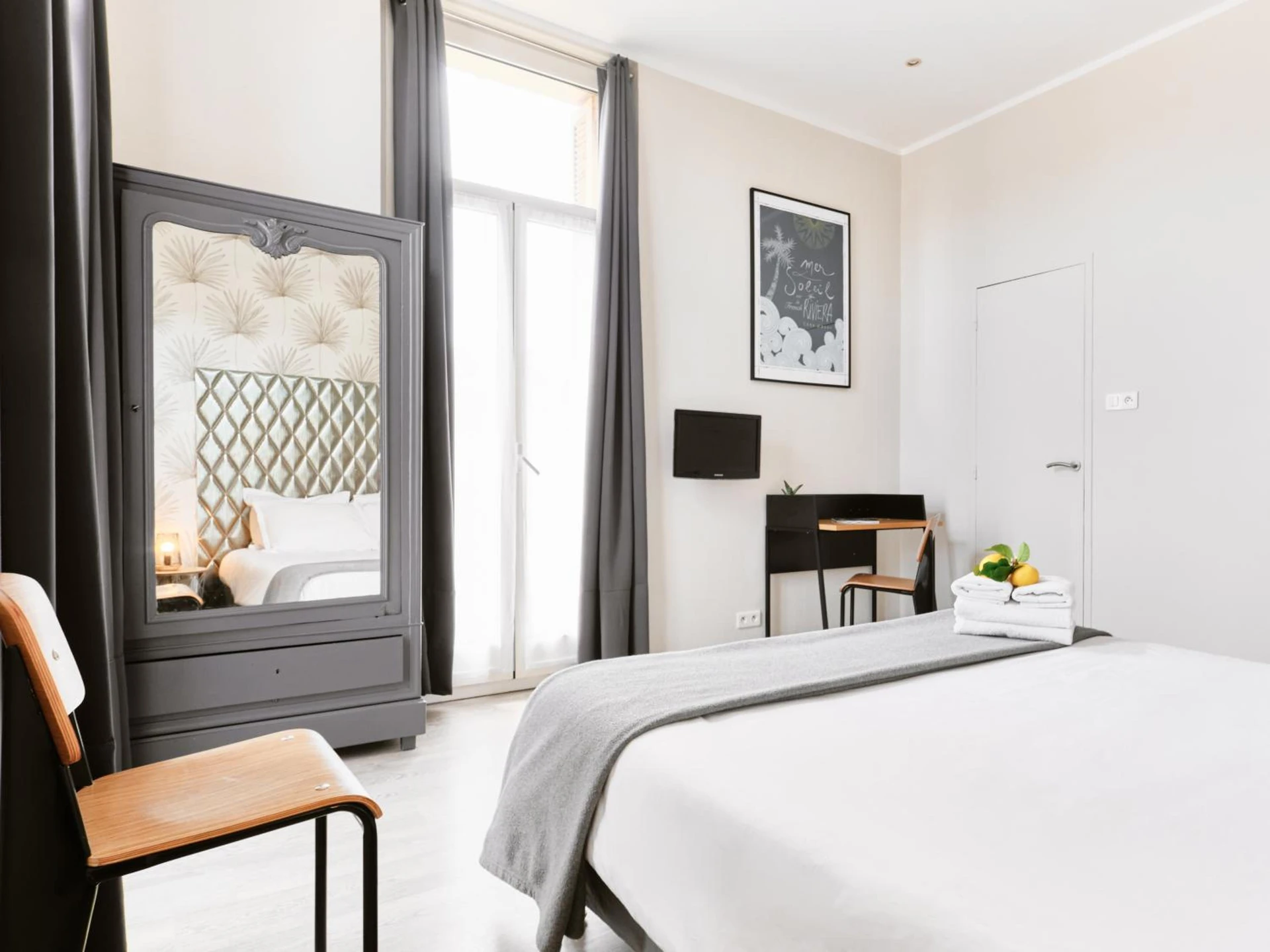 Chambre disponible pour un séminaire d'entreprise à Hotel Lemon - Menton