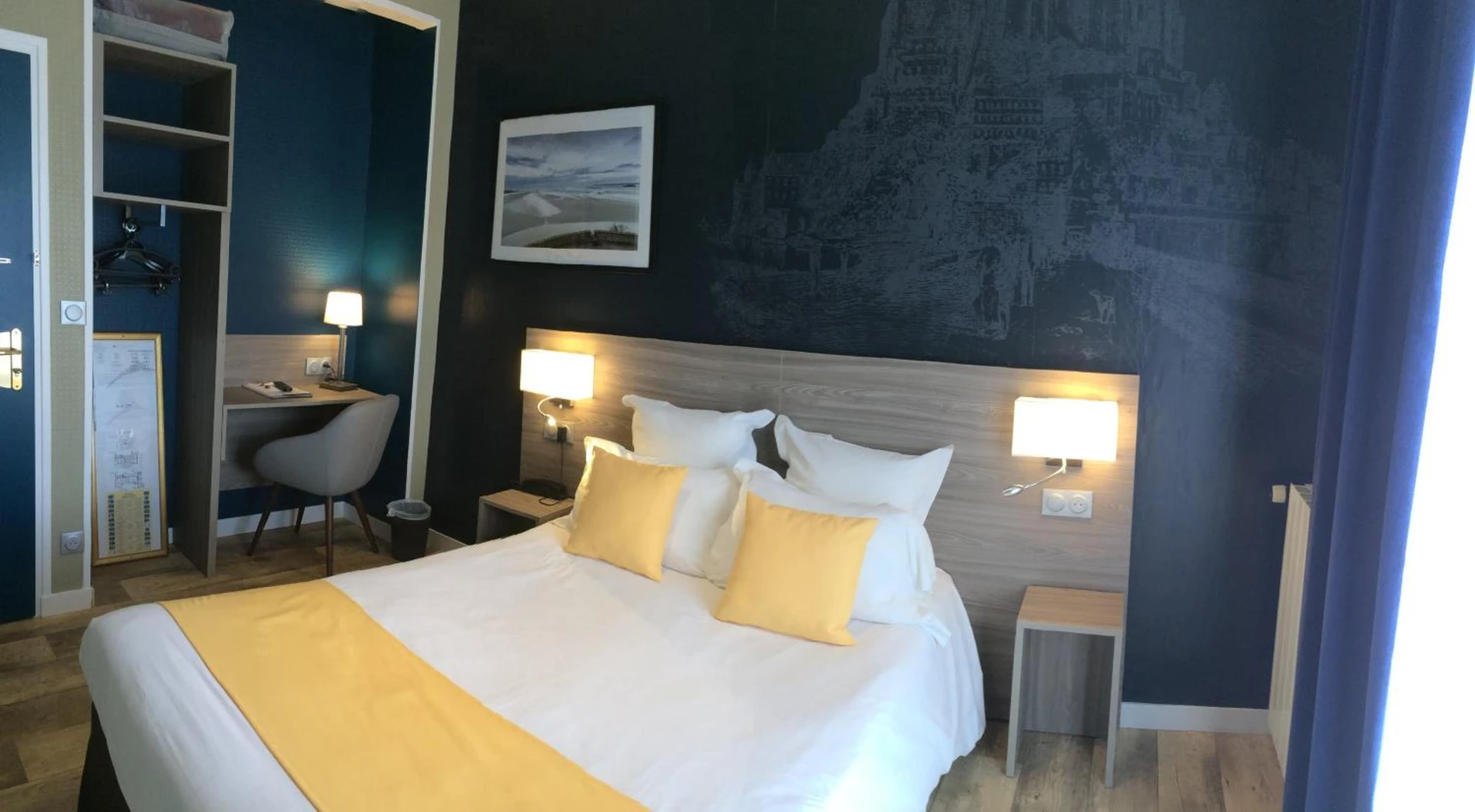 Chambre disponible pour un séminaire d'entreprise à Hôtel les 13 Assiettes - Le Val-Saint-Père