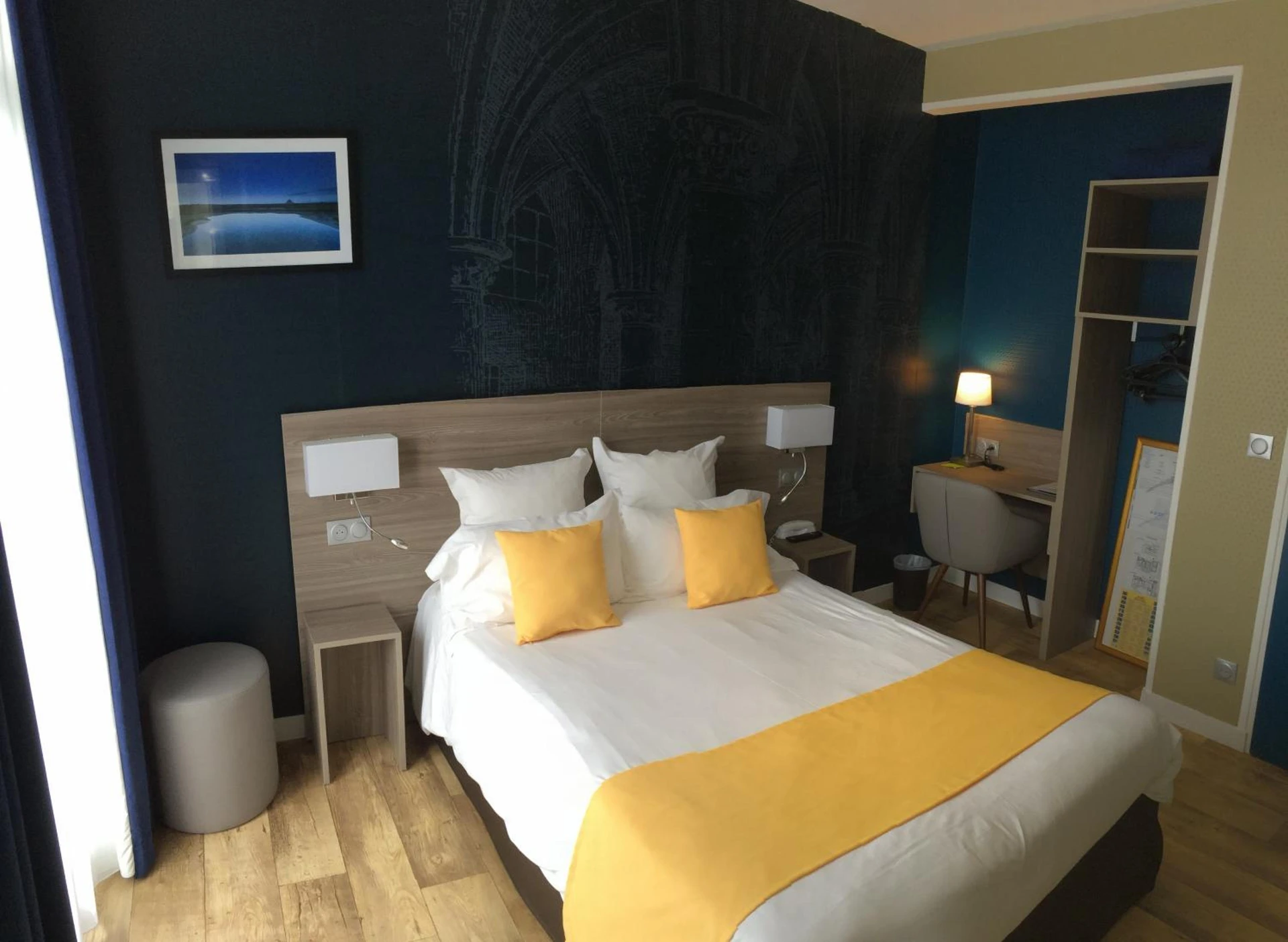 Magnifique chambre pour un séminaire d'entreprise à Hôtel les 13 Assiettes - Le Val-Saint-Père