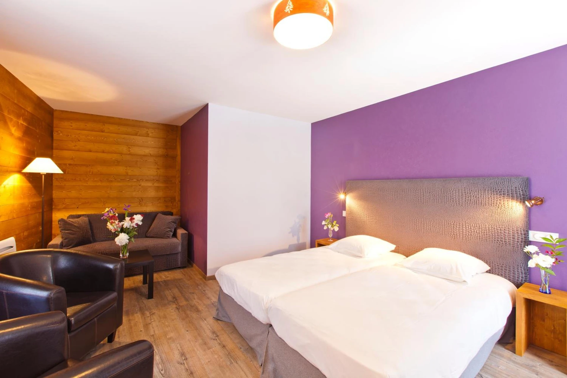 Organiser un séminaire d'entreprise : Logis Hôtel LBB - les 2 lacs à clairvaux-les-lacs