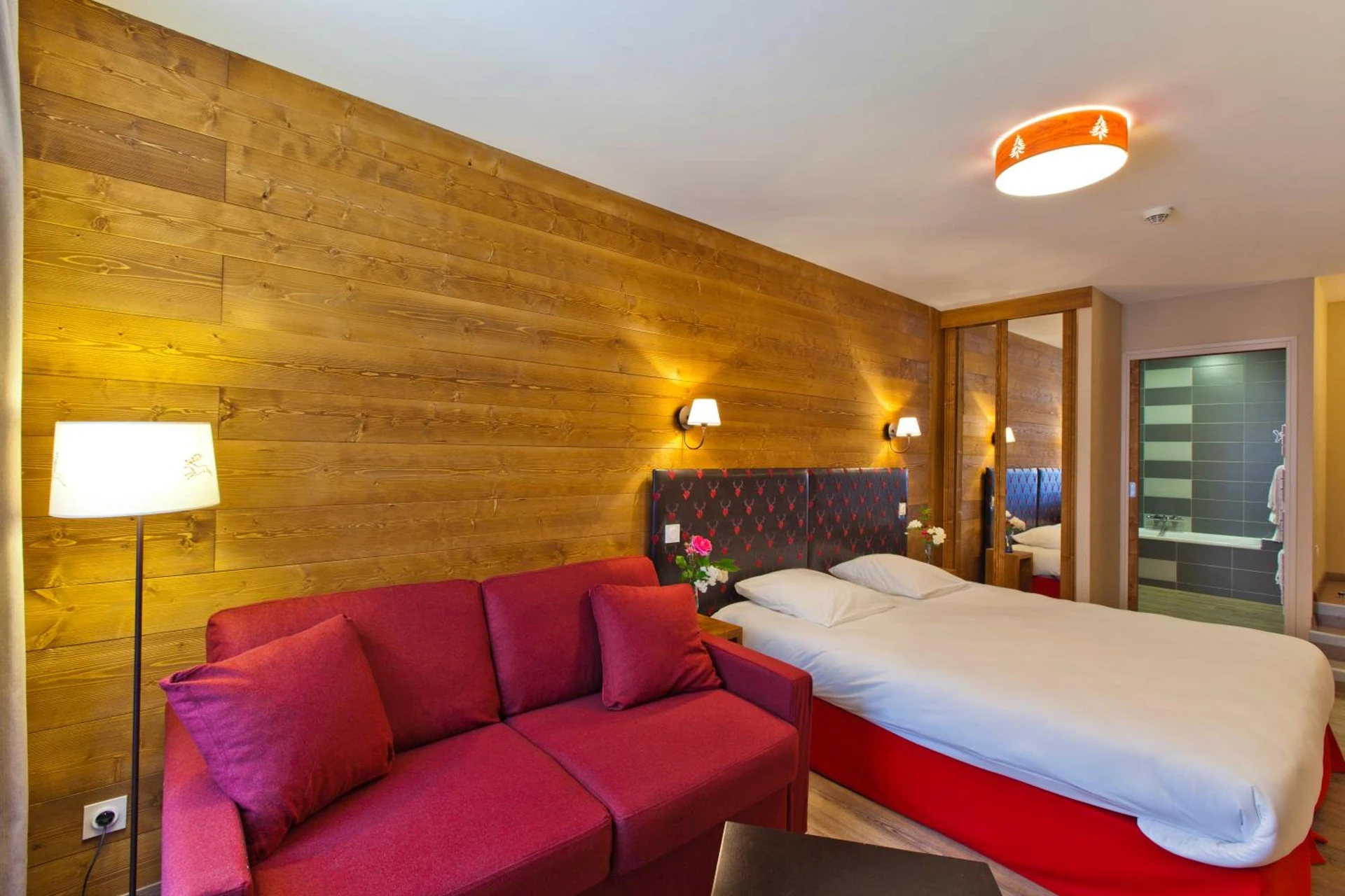 Magnifique chambre pour un séminaire d'entreprise à Logis Hôtel LBB - les 2 lacs - Clairvaux-les-Lacs