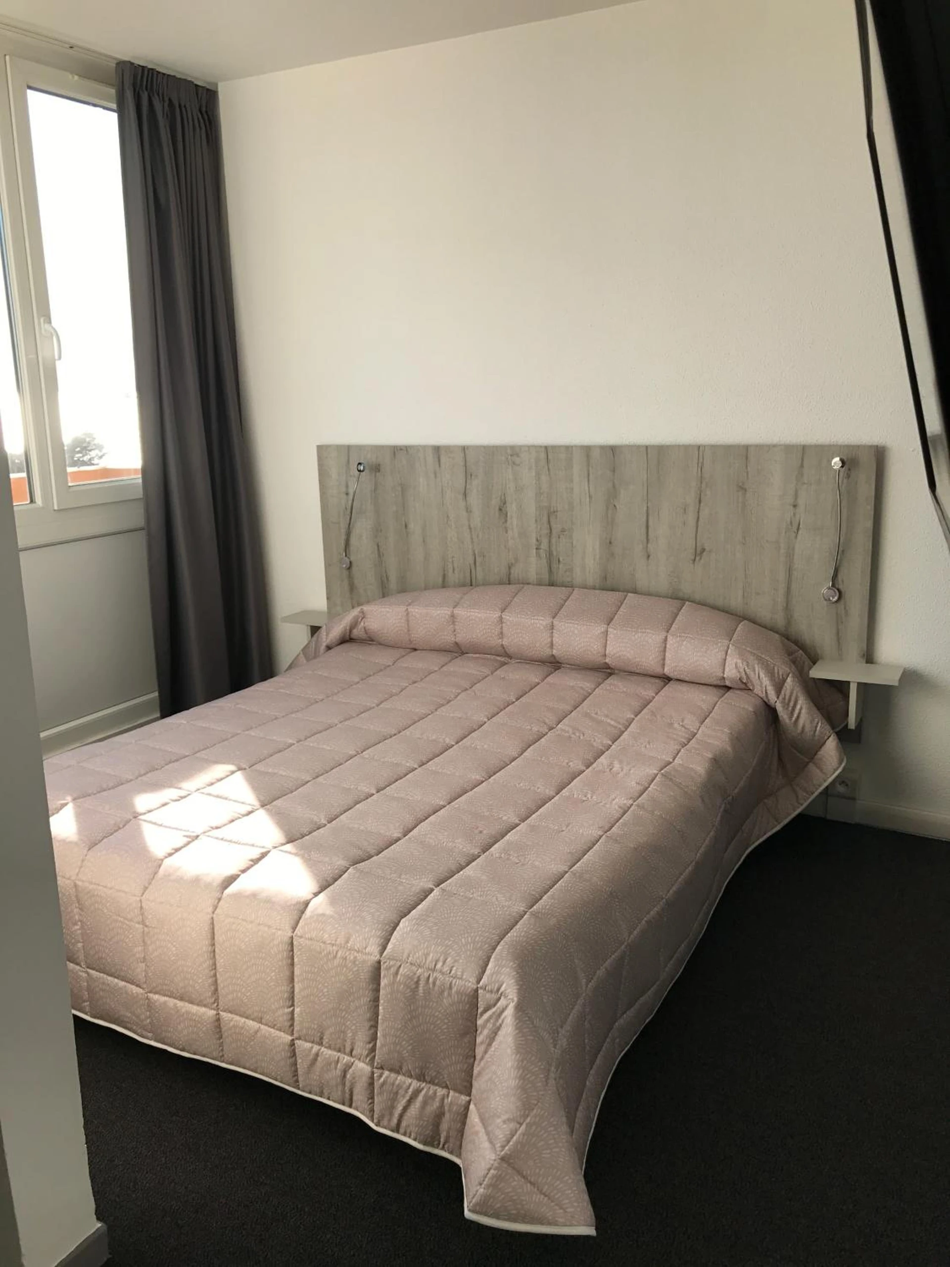 Chambre disponible pour un séminaire d'entreprise à Hôtel Residence Les Aiguades - Port-de-Bouc