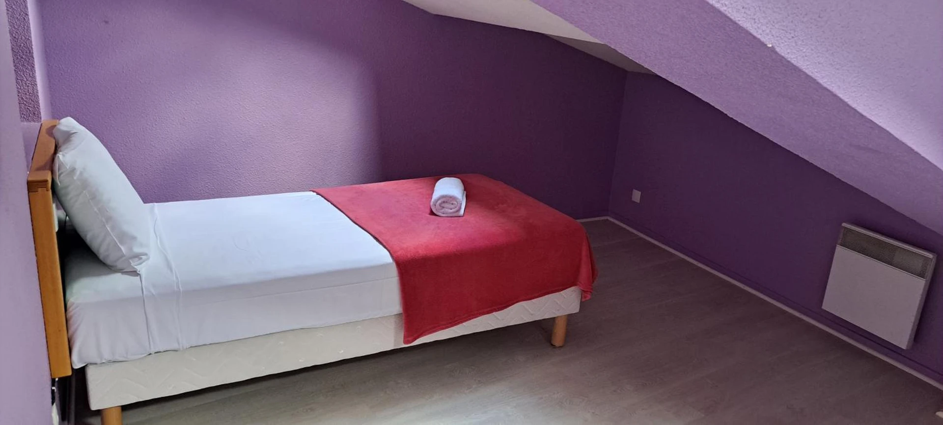 Chambre disponible pour un séminaire d'entreprise à Hôtel Restaurant Les Alizes Loriol Le Pouzin - Le Pouzin