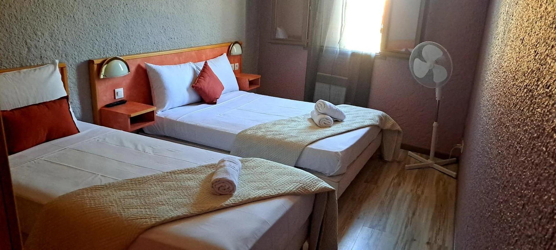 Magnifique chambre pour un séminaire d'entreprise à Hôtel Restaurant Les Alizes Loriol Le Pouzin - Le Pouzin