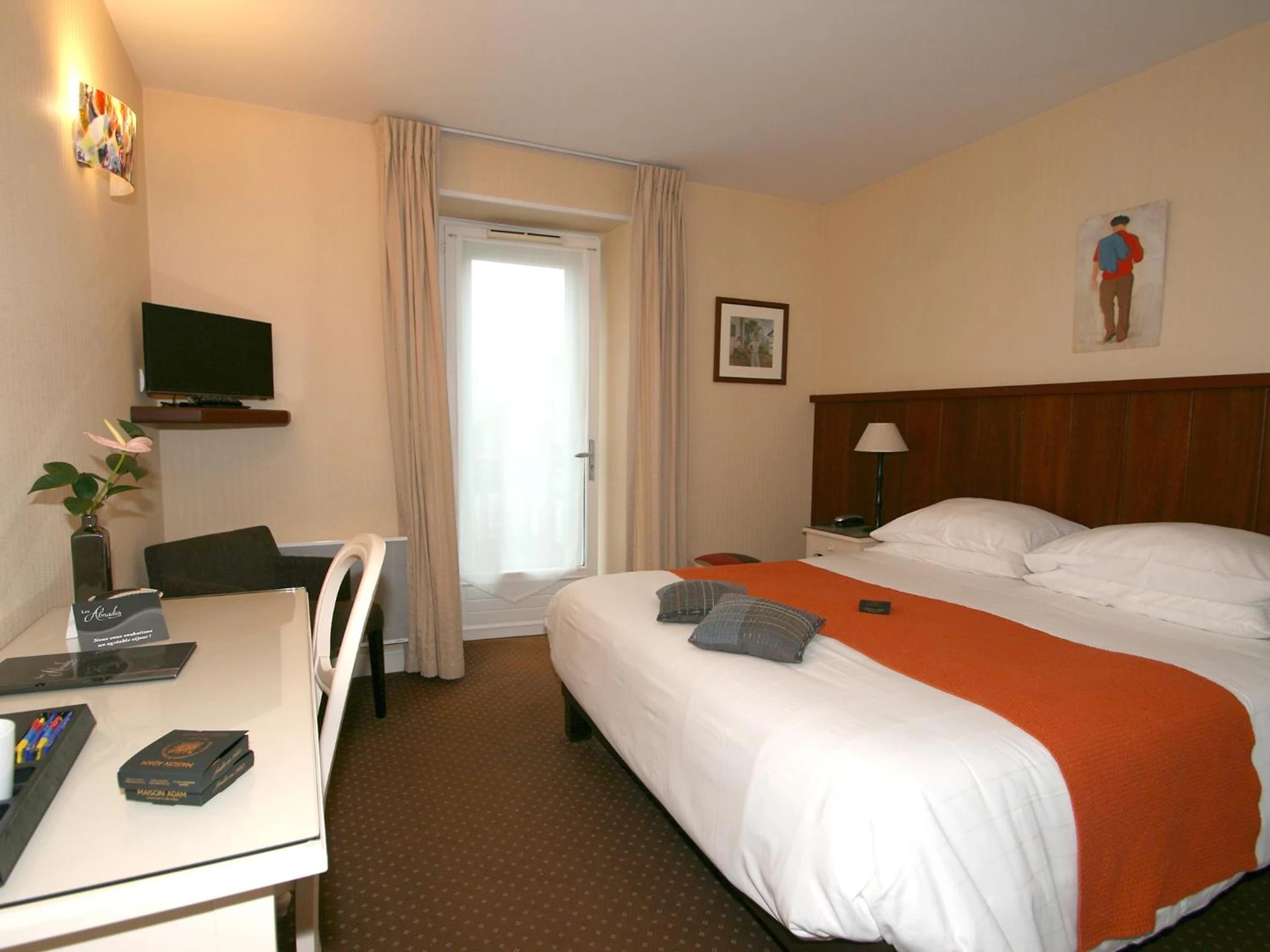 Chambre disponible pour un séminaire d'entreprise à Hotel Les Almadies - Coeur de Ville - Saint-Jean-de-Luz