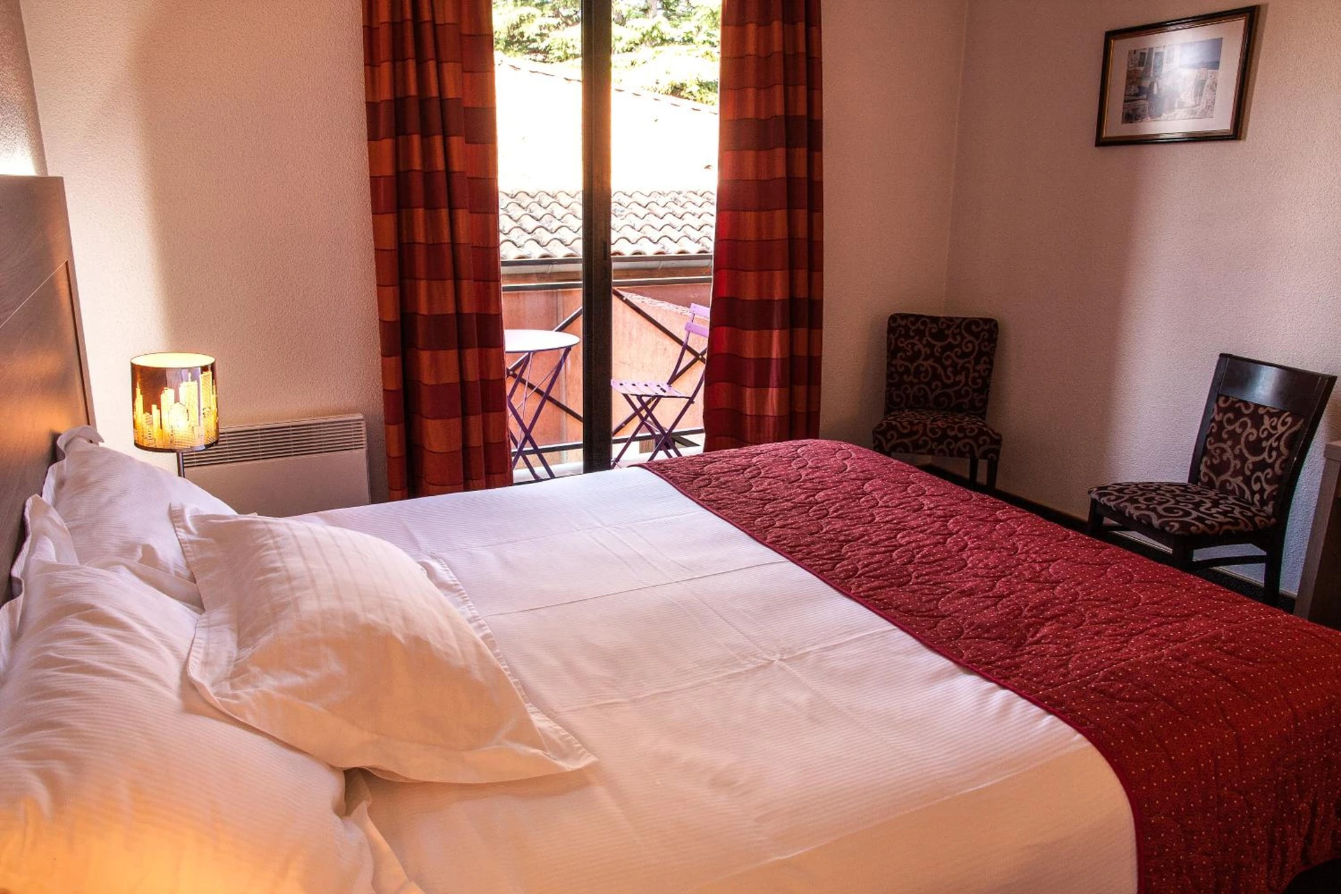 Chambre disponible pour un séminaire d'entreprise à Hotel Les Amandiers - Tournon-sur-Rhône
