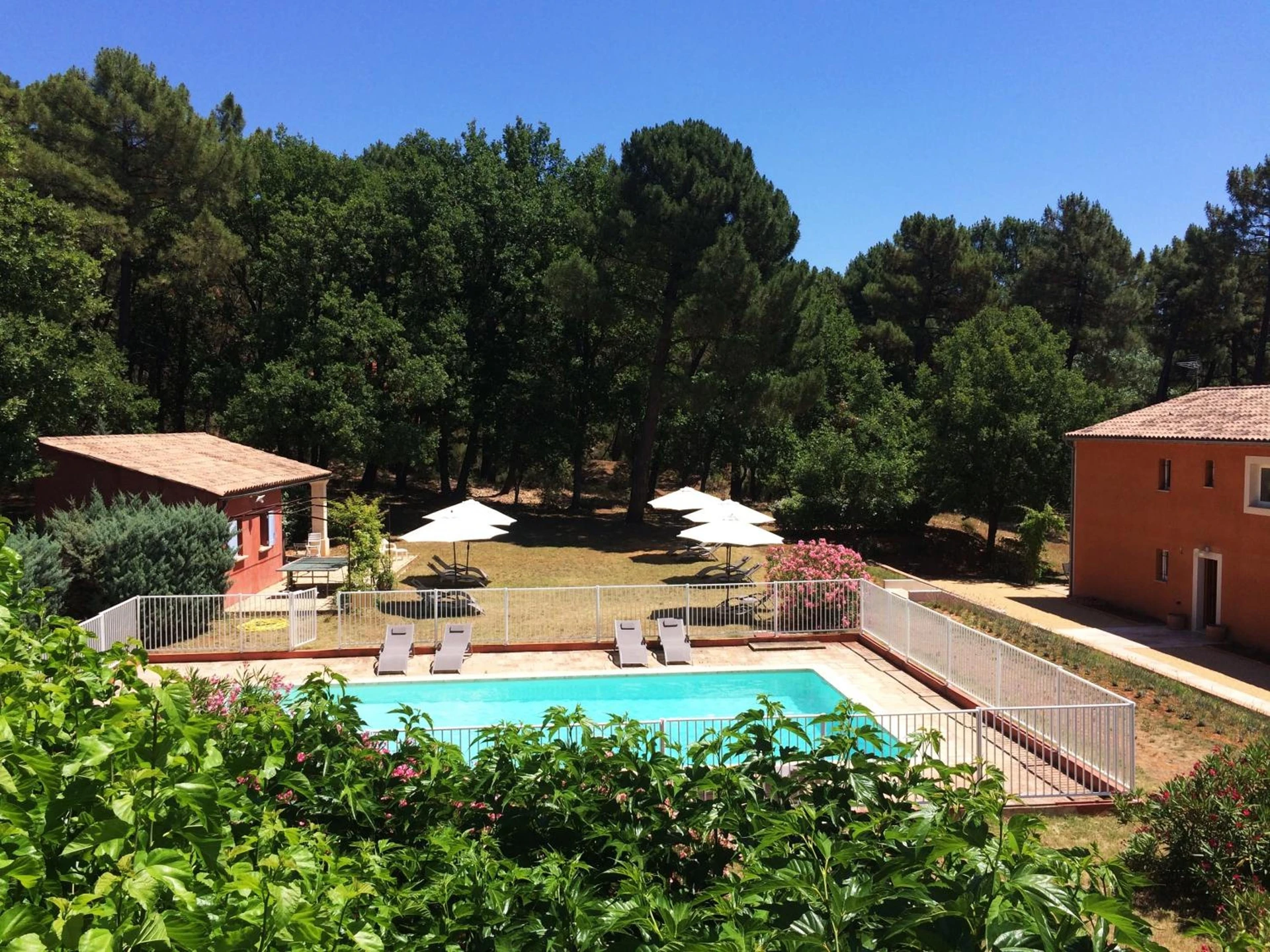 Organiser un séminaire d'entreprise : Hotel Les Ambres à roussillon