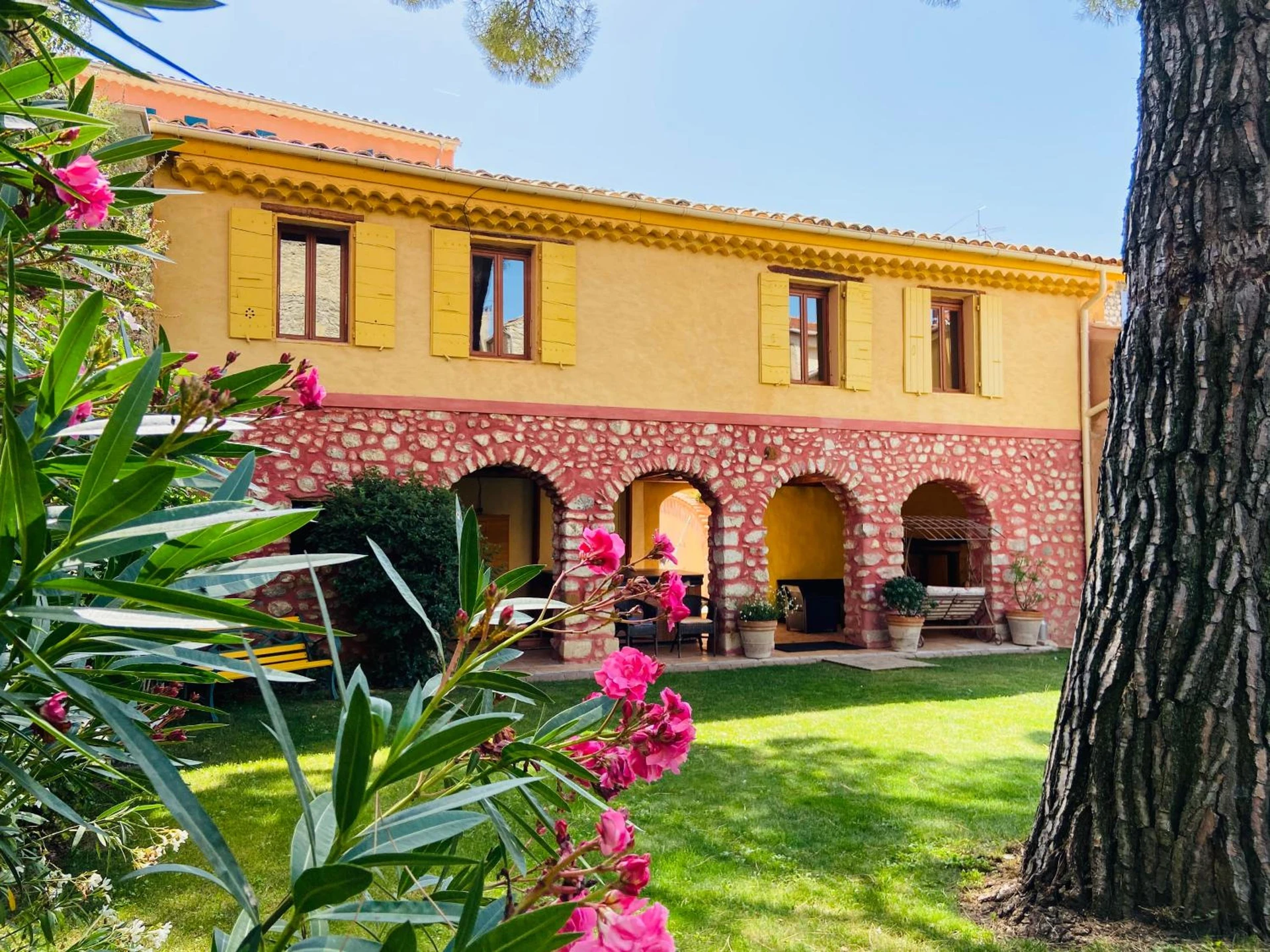 Organiser un séminaire d'entreprise : Les Arcades Le Lion D'or à buis-les-baronnies