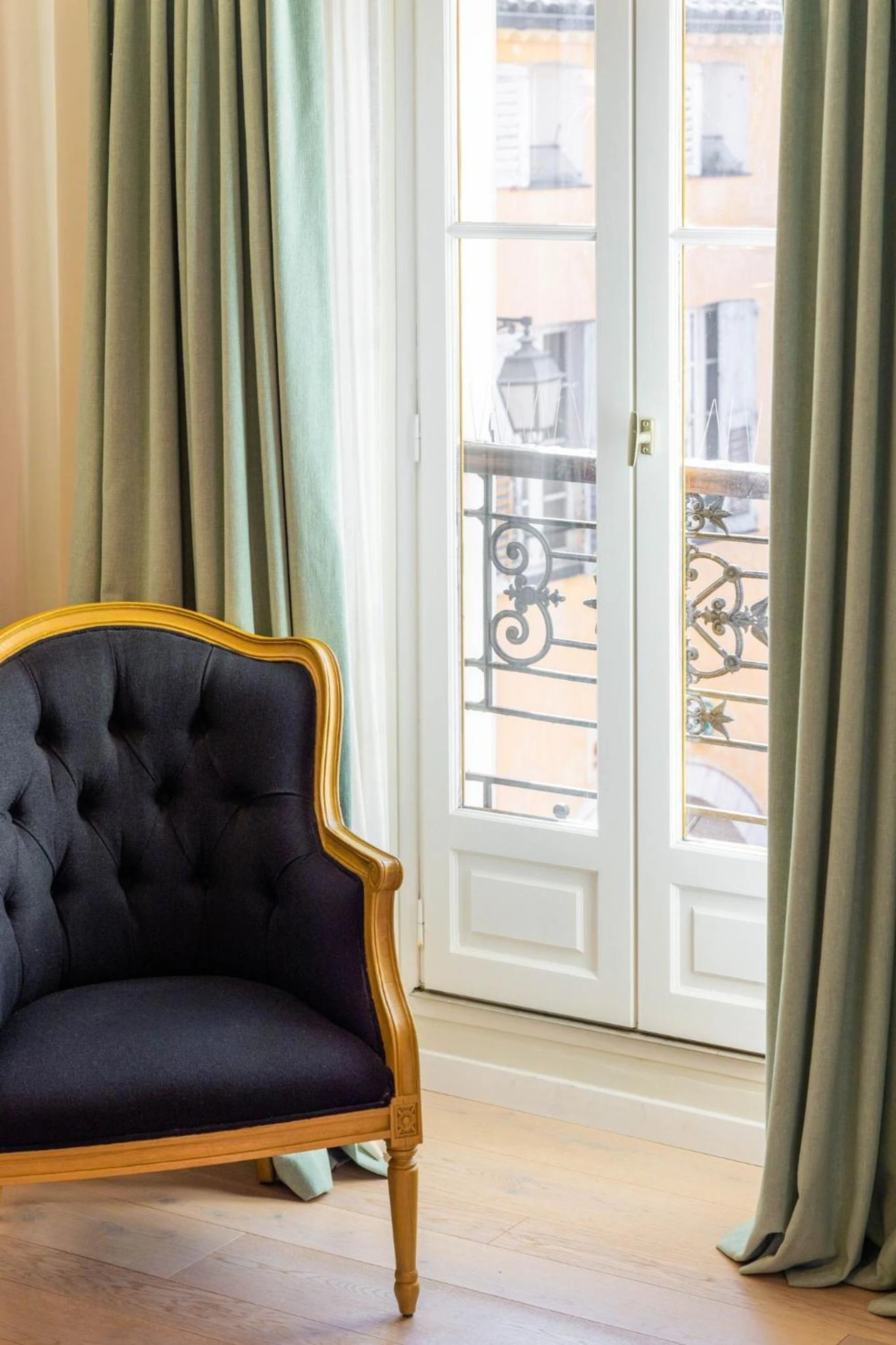 Magnifique chambre pour un séminaire d'entreprise à Hotel les Armoiries - Valbonne