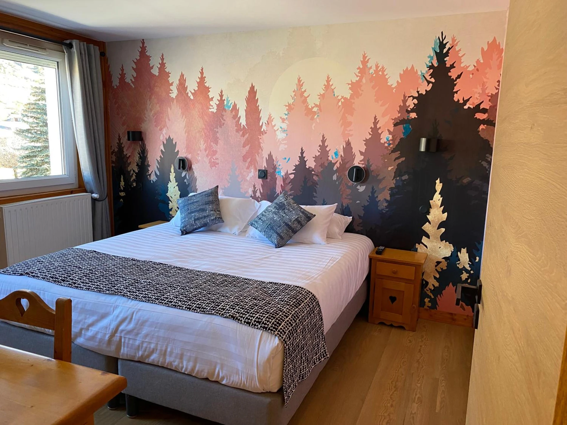Chambre disponible pour un séminaire d'entreprise à Hôtel Les Autanes Spa-Balnéothérapie & Restaurant - Ancelle