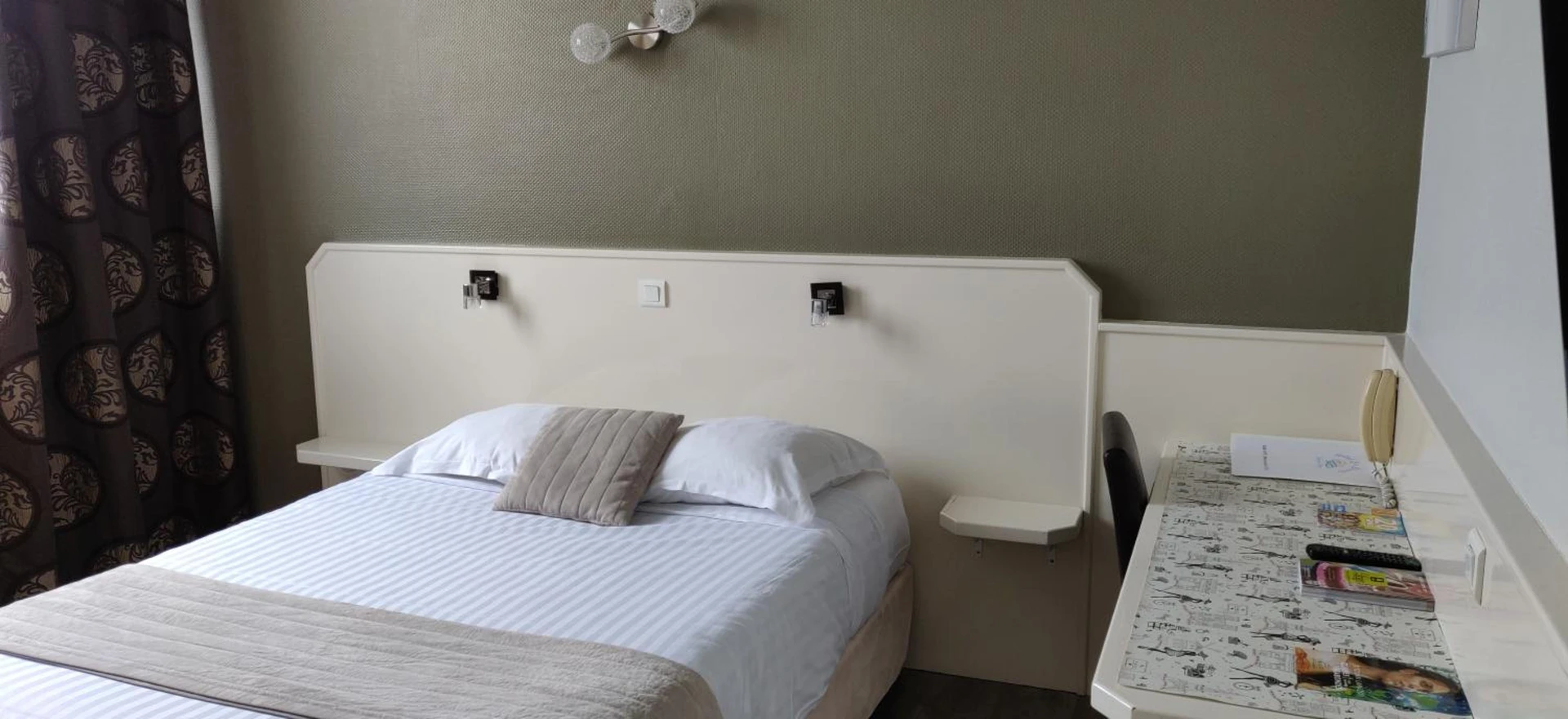 Magnifique chambre pour un séminaire d'entreprise à Logis Hôtel Les Bleuets - Royan