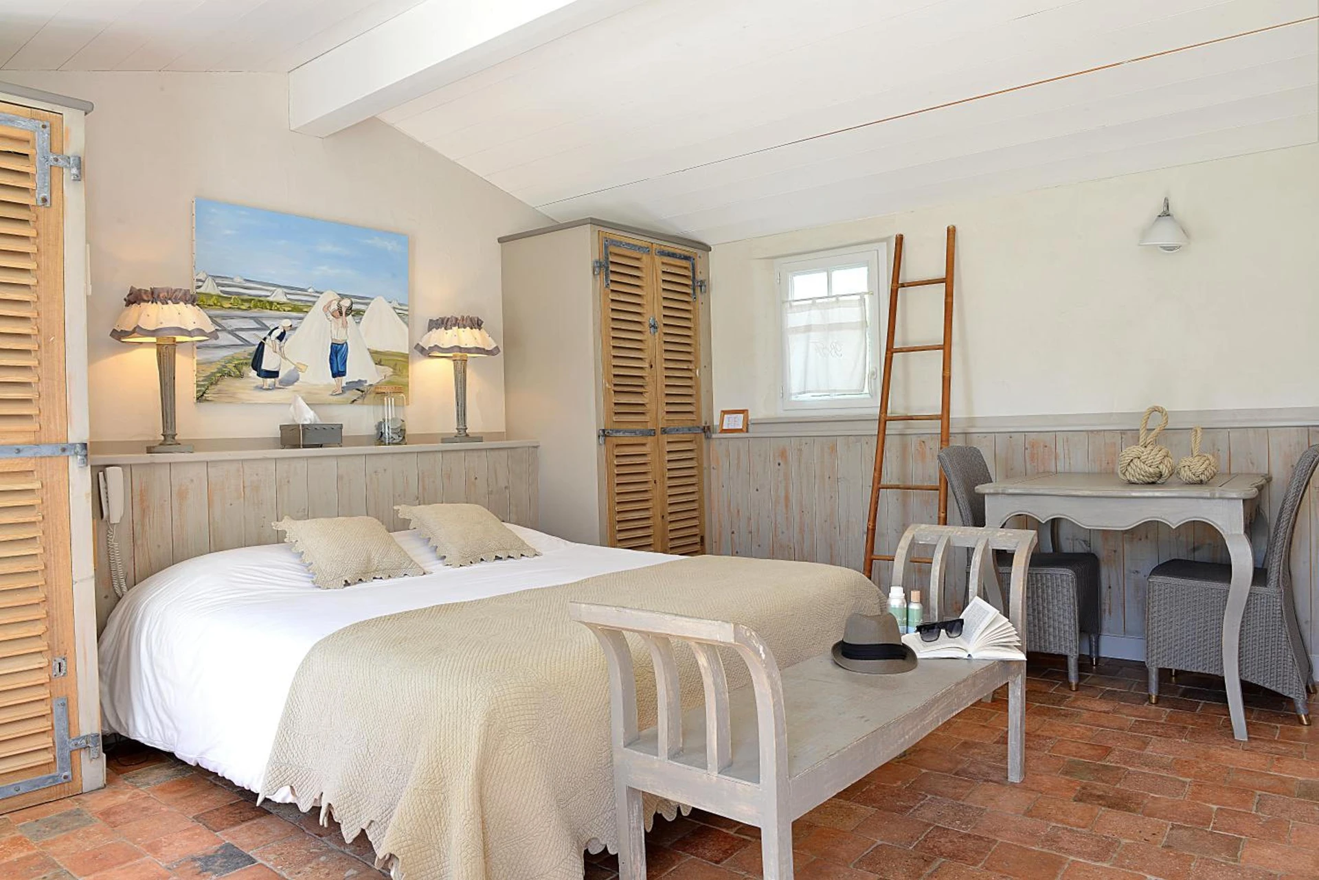 Chambre disponible pour un séminaire d'entreprise à Hotel Les Bois Flottais - Le Bois-Plage-en-Ré