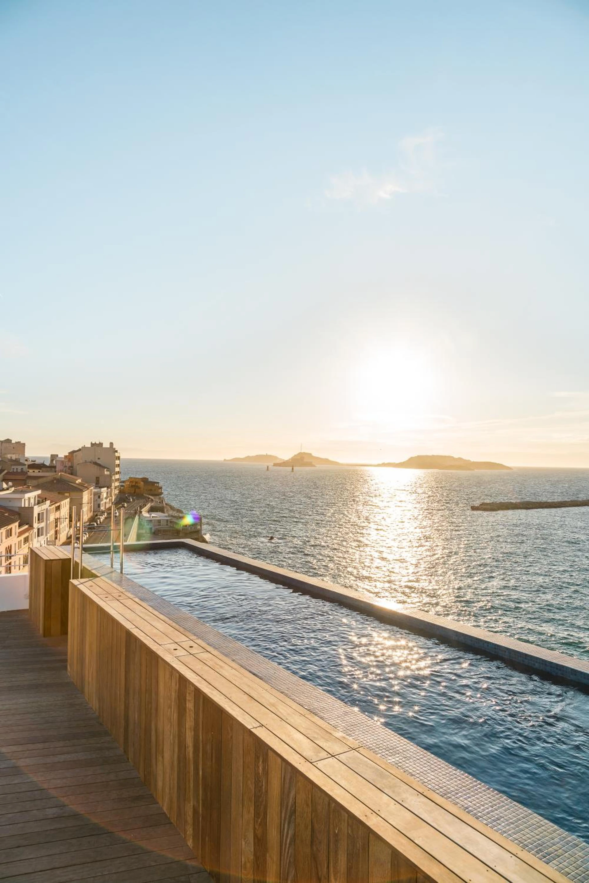 Ambiance de travail pour séminaire d'entreprise à Les Bords De Mer - Marseille