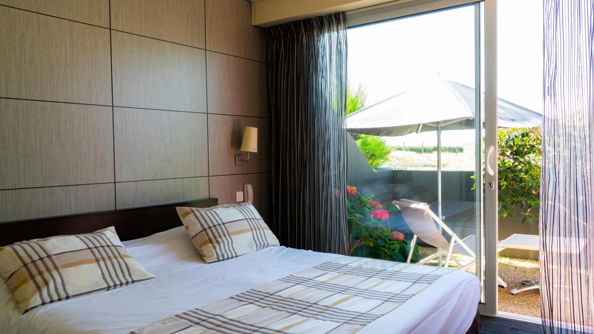 Chambre disponible pour un séminaire d'entreprise à Logis Hôtellerie Les Brisants , Restaurant J M Perochon - Bretignolles-sur-Mer