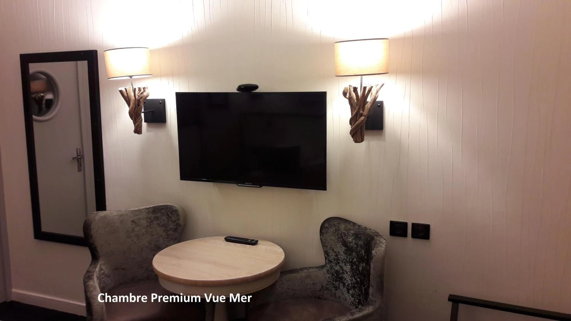 Chambre disponible pour un séminaire d'entreprise à Hôtel Les Brises - La Rochelle