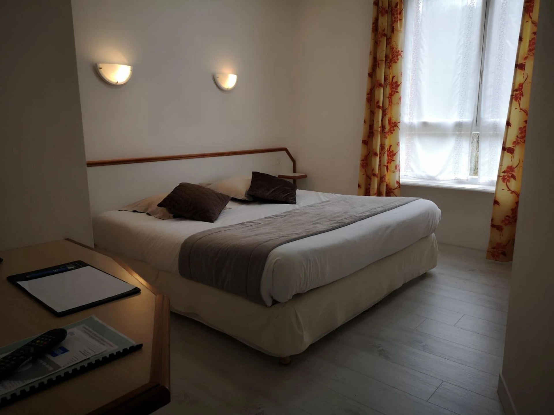 Chambre disponible pour un séminaire d'entreprise à Les Camelias - Bagnoles-de-l'Orne