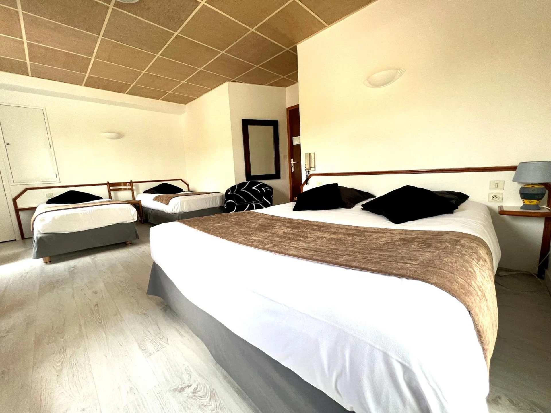 Magnifique chambre pour un séminaire d'entreprise à Les Camelias - Bagnoles-de-l'Orne