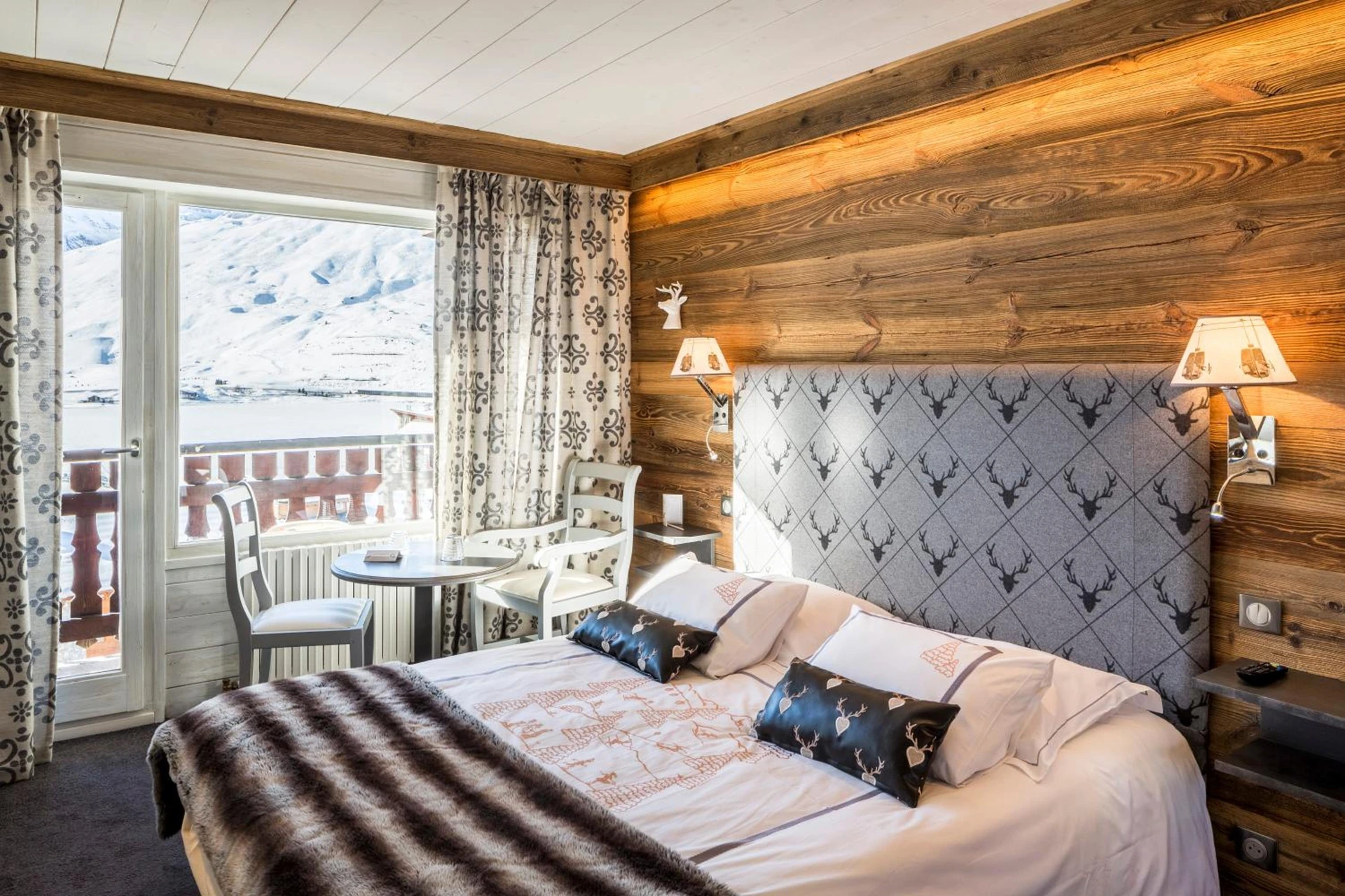 Chambre disponible pour un séminaire d'entreprise à Hôtel les Campanules by Les Etincelles - Tignes