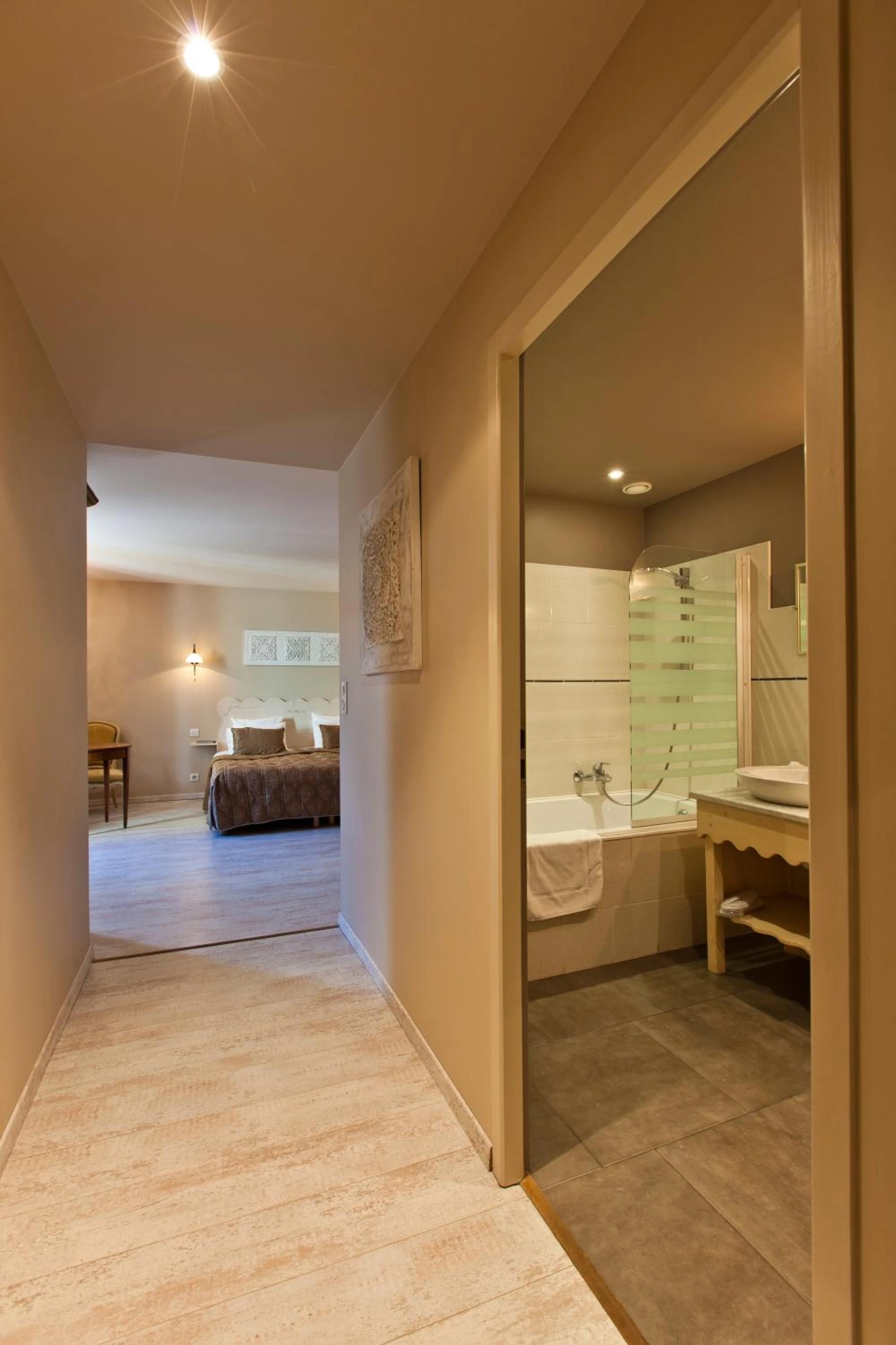 Chambre disponible pour un séminaire d'entreprise à Hotel-restaurant Les Caudalies - Arbois