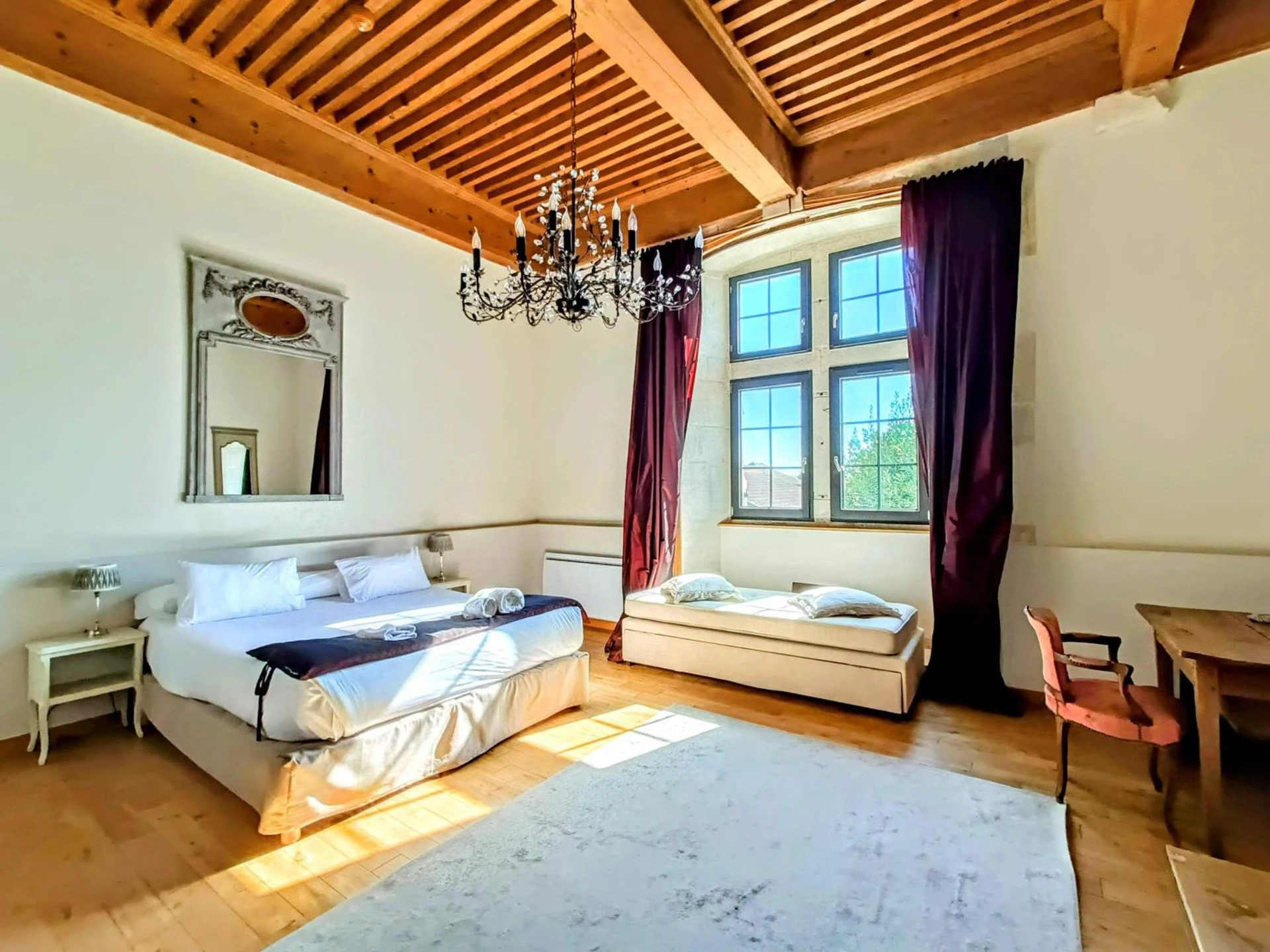 Chambre disponible pour un séminaire d'entreprise à Les Chambres De La Renaissance - Sainte-Julie