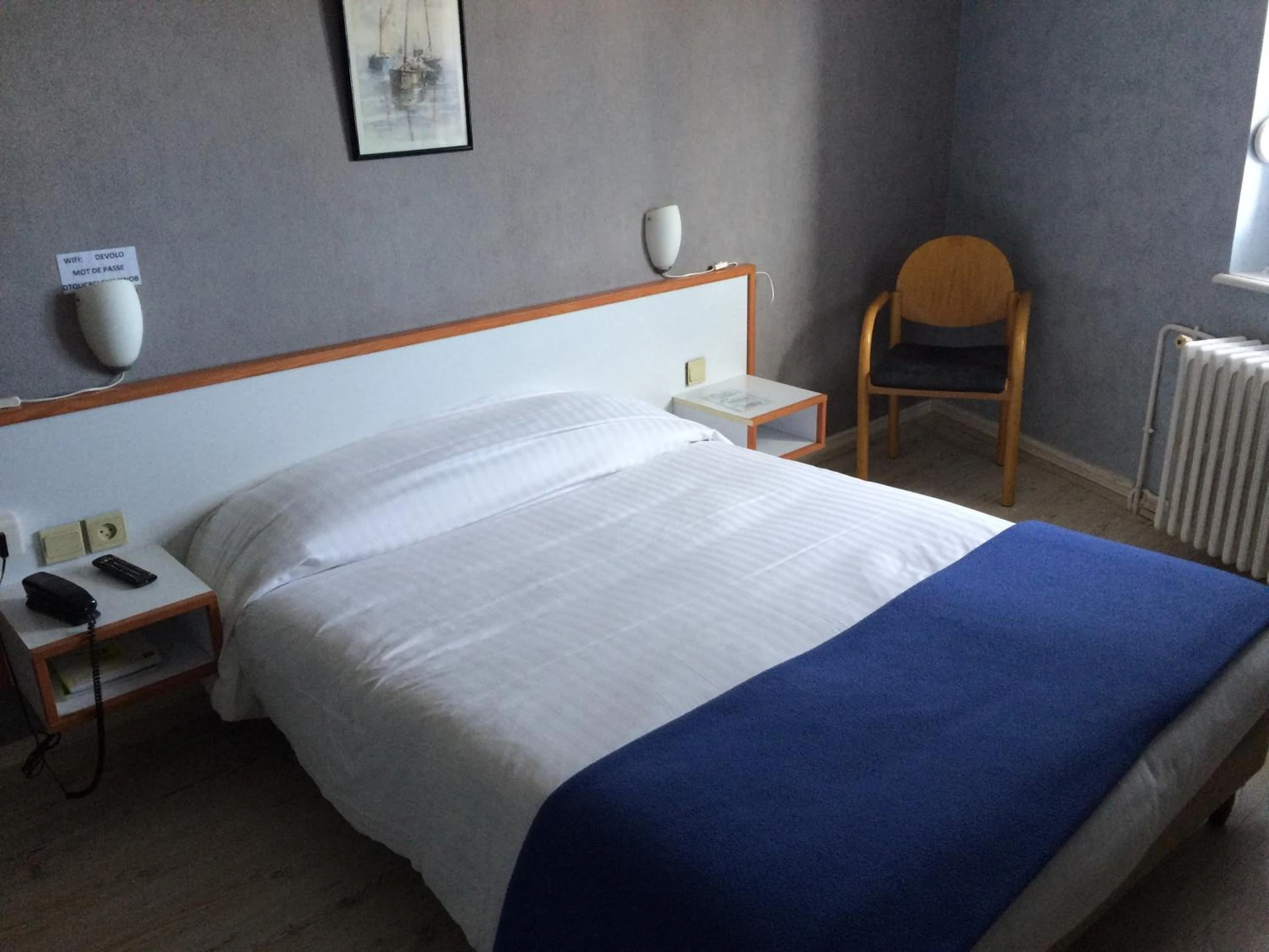 Chambre disponible pour un séminaire d'entreprise à Logis Hôtel Les Chardons Bleus RESTAURANT LE BISTROT DE LA MER - Roscoff