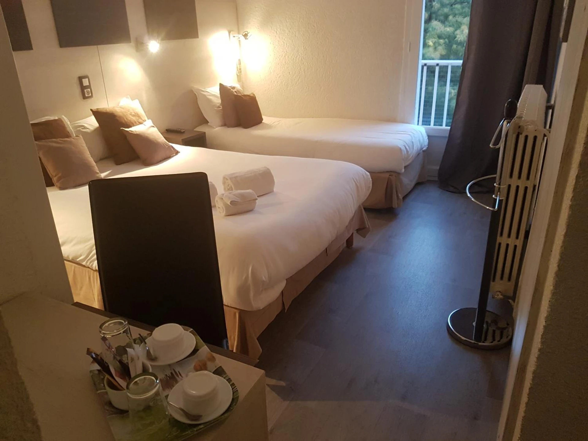 Chambre disponible pour un séminaire d'entreprise à Logis Hôtel Restaurant les Charmettes - Argelès-sur-Mer