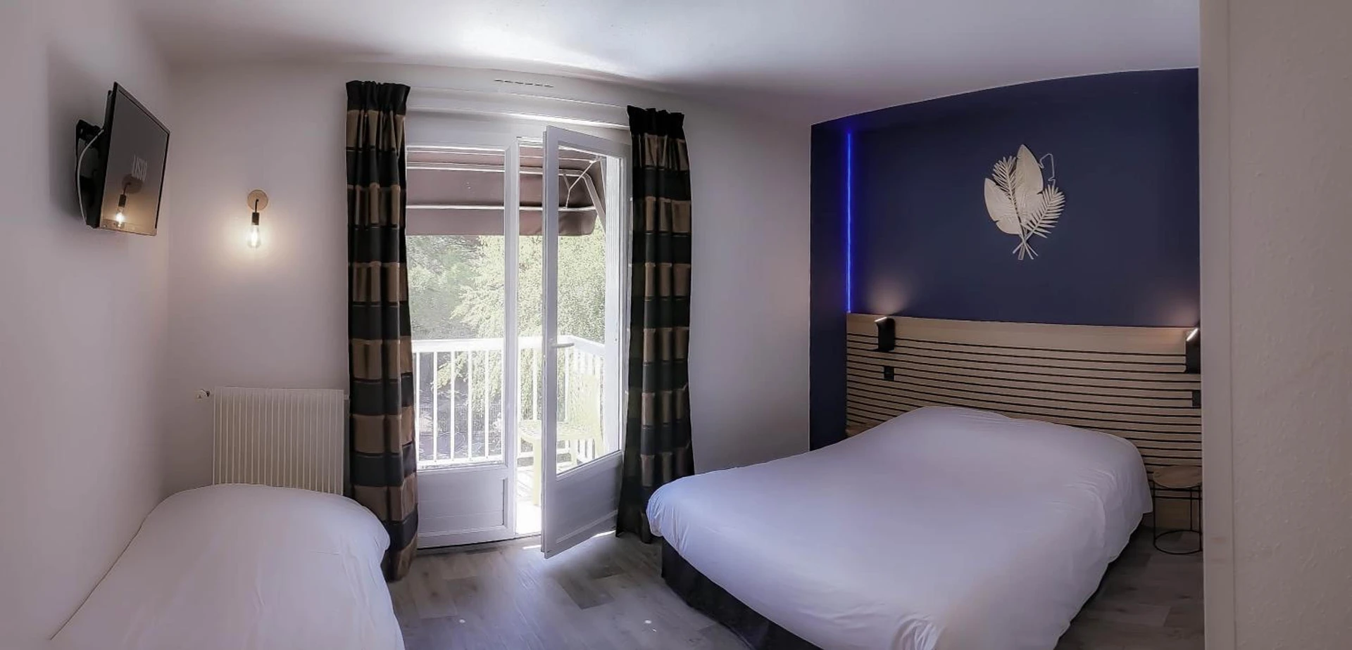 Chambre disponible pour un séminaire d'entreprise à Logis Les Charmilles Chalon-sur-Saône Sud - Lux