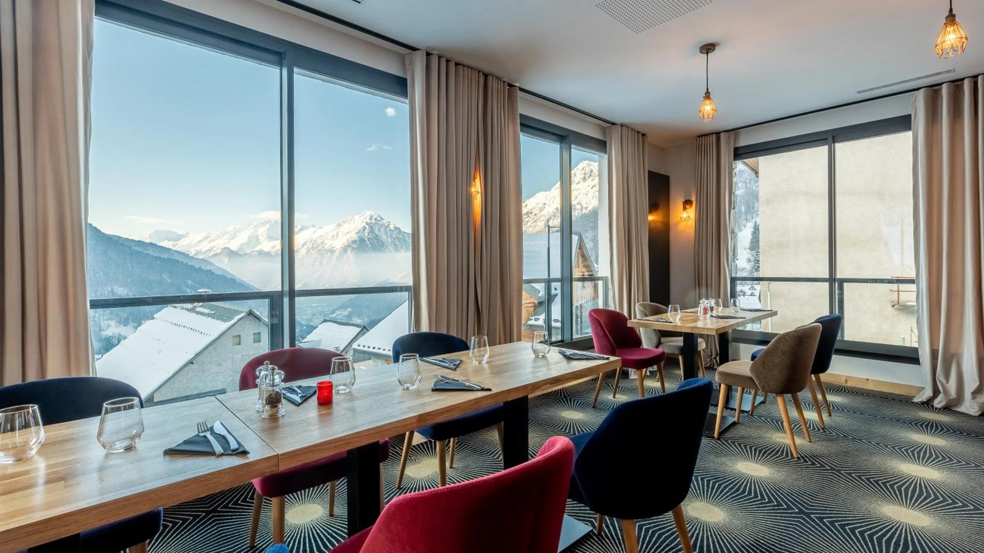Organiser un séminaire d'entreprise : Madame Vacances Hotel Les Cimes à vaujany
