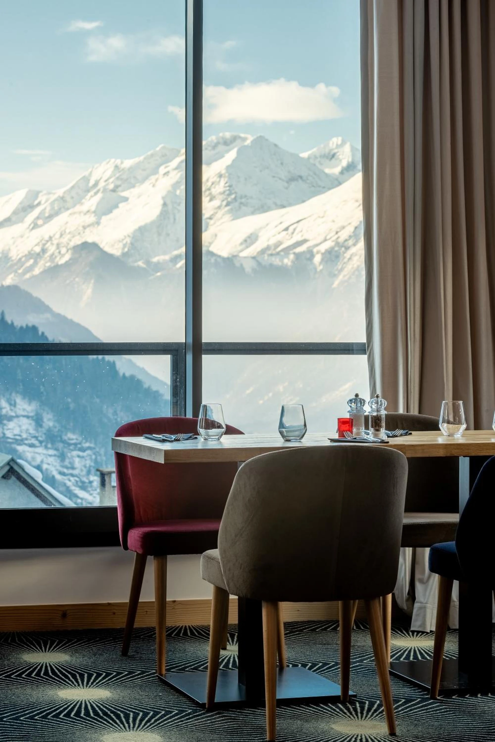 Organiser un séminaire d'entreprise : Madame Vacances Hotel Les Cimes à vaujany