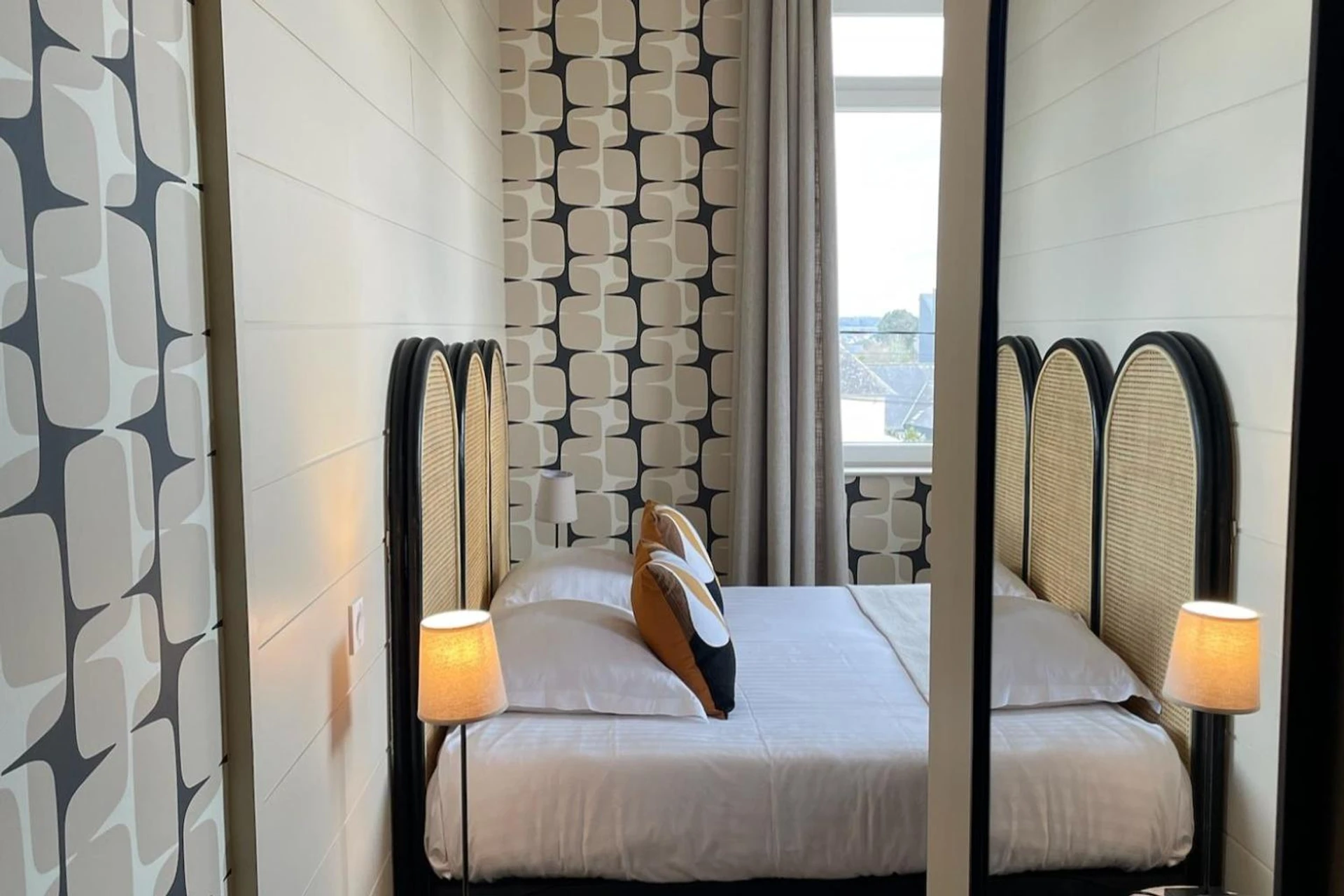 Chambre disponible pour un séminaire d'entreprise à Hôtel Les Costans, The Originals Relais - Perros-Guirec