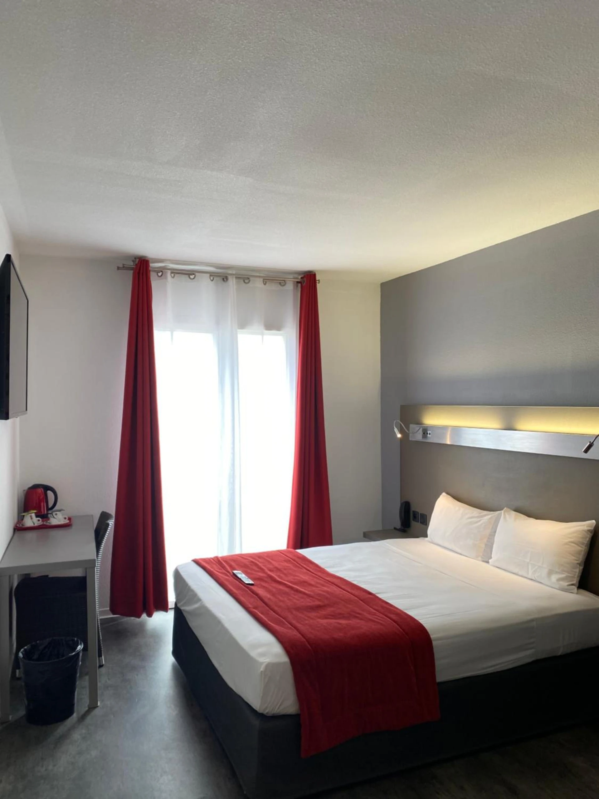 Chambre disponible pour un séminaire d'entreprise à The Originals City, Hôtel Les Dômes, Perpignan Sud Saleilles - Perpignan